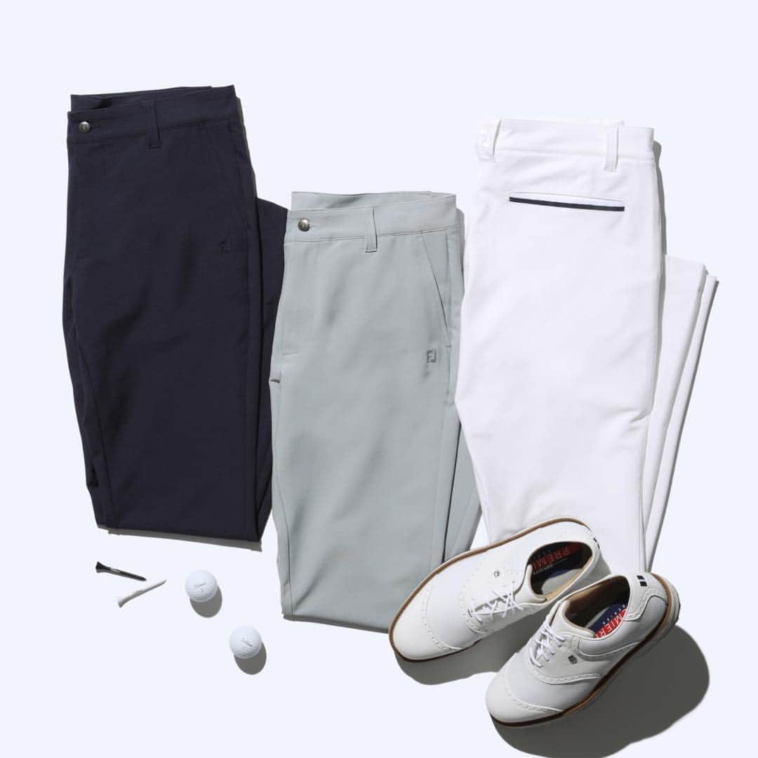 Footjoy Japanさんのインスタグラム写真 - (Footjoy JapanInstagram)「今年の初夏ゴルフは、フットジョイのツアーフィットパンツで快適なゴルフを楽しんでみませんか？⛳️  デザインと機能性を兼備しておりツアープレイヤーにも愛用されているボトムです。  バックポケットには２色使いのテープを加えアクセントをプラス。 さらっとした穿き心地の生地には撥水機能を搭載しており、小雨でも快適にプレーできます。 伸縮性に優れたストレッチ生地を採用。ゴルフスウィングの動きを妨げず、快適にプレー可能です！  #footjoy #フットジョイ #golf #golfshoes #ゴルフ #ゴルフシューズ #ゴルフ男子 #ゴルフ女子 #シューズ #ゴルフファッション #ゴルフコーデ #ゴルフウェア #ゴルフ好き #春ゴルフ #初夏ゴルフ #春ゴルフコーデ #初夏ゴルフコーデ #ゴルフスタイル #ゴルフアパレル #ゴルフグッズ #トレーニングウェア #新商品 #新コレクション #golffashion #golfwear」5月13日 18時00分 - footjoy.japan