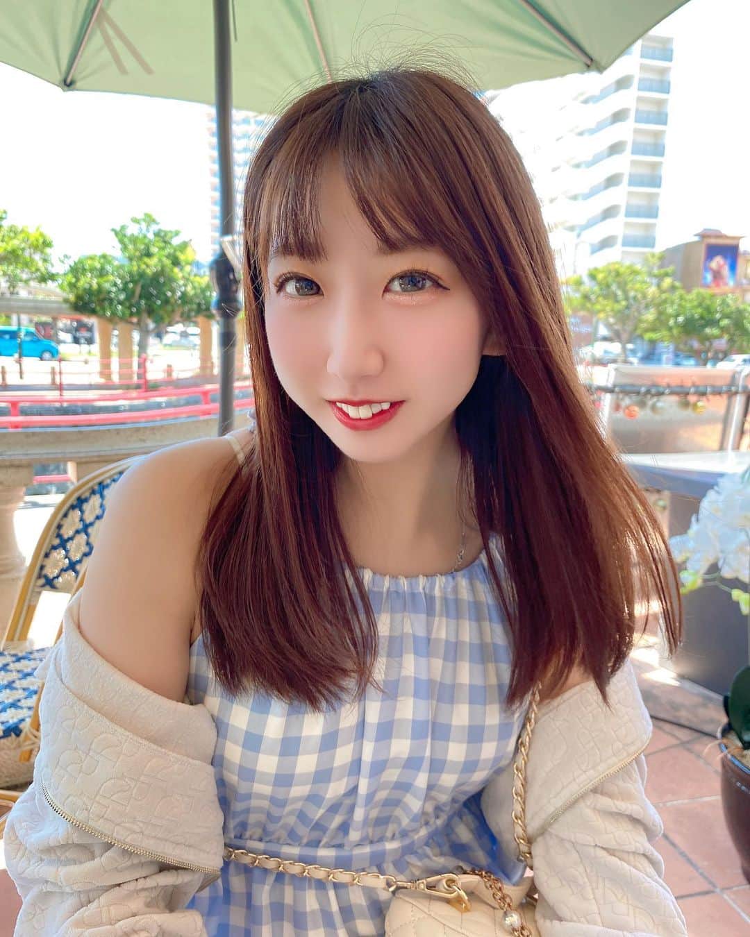 おもちのインスタグラム：「★  ・ ・ ・  日中は暑いんだけど… 沖縄の夜はまだ寒かったよ🌙*ﾟ  ・ ・ ・  #沖縄 #那覇 #名護 #恩納村 #古宇利島 #海人の宿 #プライベートプール付きヴィラ  #女子旅 #沖縄グルメ #沖縄旅行 #アメリカンビレッジ #burlesque #burlesquedancer  #burlesqueshow #burlesquelife  #burlesquetokyo #burlesquegirl  #バーレスク東京 #華世代 #愛嬌モンスター」