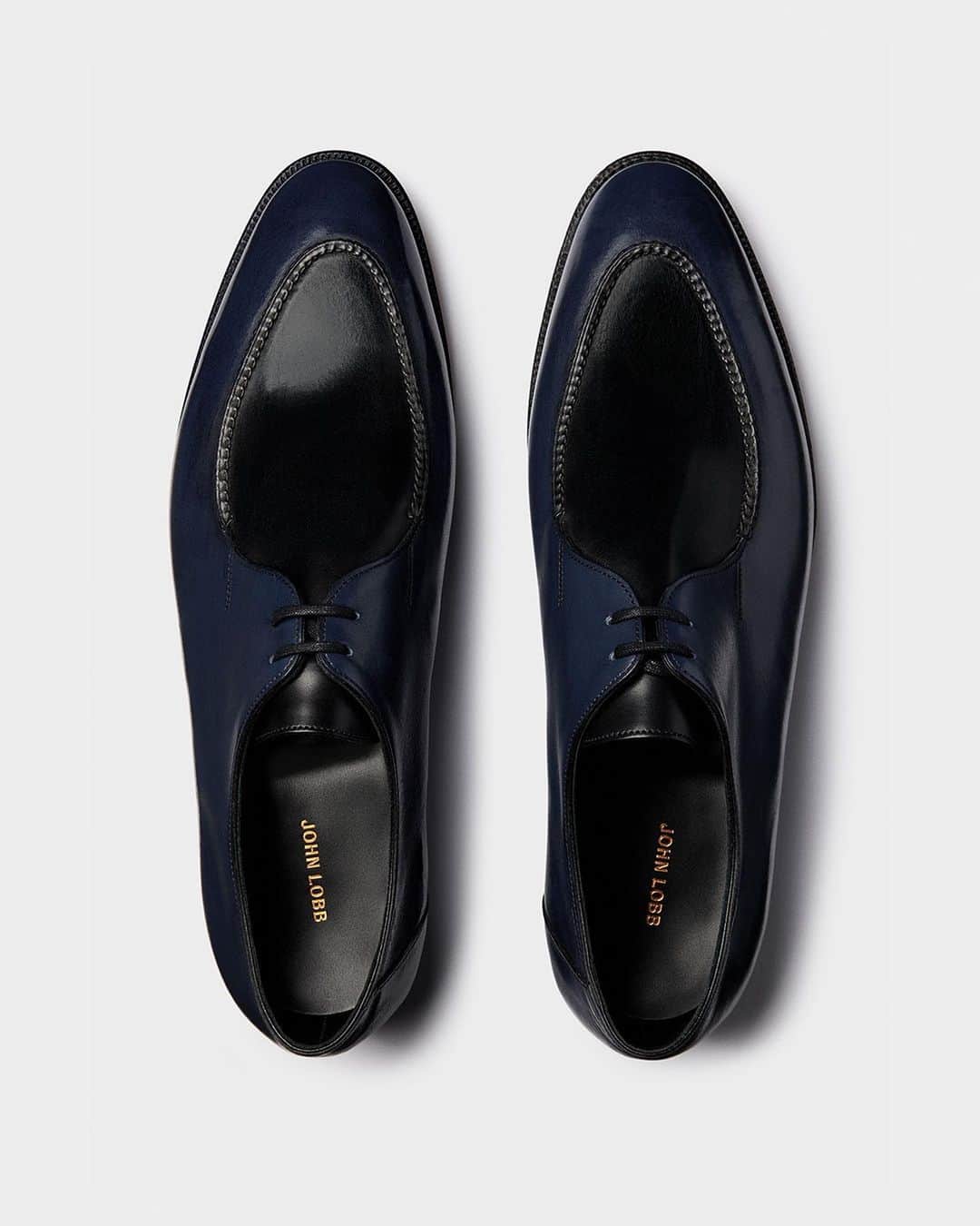 ジョンロブのインスタグラム：「Inspired by the British Mod scene, Liverpool and Manchester are two new sleek Prestige styles featuring handsewn aprons and a slender silhouette for a sharp profile. . #johnlobb」