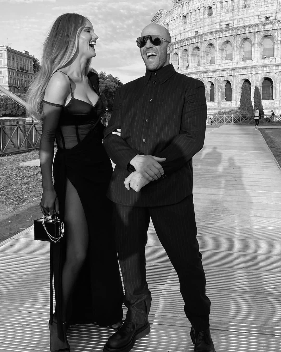 ジェイソン・ステイサムさんのインスタグラム写真 - (ジェイソン・ステイサムInstagram)「Fast X world premiere with the missus! Colosseum Rome 🇮🇹 @rosiehw」5月13日 23時50分 - jasonstatham