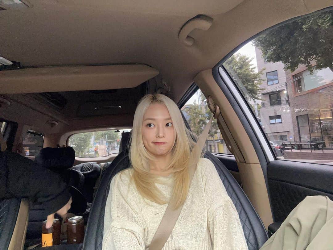 チャン・イェウンさんのインスタグラム写真 - (チャン・イェウンInstagram)「우당탕탕」5月13日 18時26分 - yyyyeeun