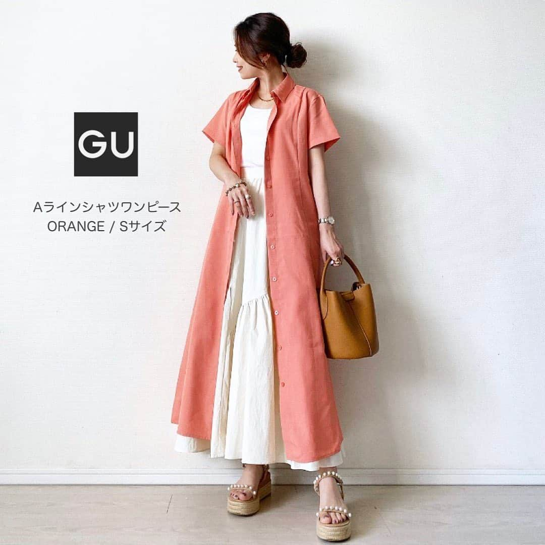 マナさんのインスタグラム写真 - (マナInstagram)「🍊  @gu_for_all_  🏷️#aラインシャツワンピース  ¥2,490(一部店舗商品) BLACKもBEIGEカラー展開しているんだけど、あえてのORANGE🍊 (GU様よりご提供いただきました♡) 着てみたら、思っていたより 綺麗めに着られるワンピでした！ Aラインがやりすぎない程度に上品に広がって 羽織りでもワンピとして着ても良さそうです◎ 夏に快適な素材なのも嬉しい♫ . . . . . #gu_for_all #gupr #ワンピースコーデ #シャツワンピース #夏コーデ #リサイクルポリエステル #大人コーデ #アラフォーコーデ #低身長コーデ #おちびの輪 #小柄コーデ #骨格ストレート #ootdfashion #locari」5月13日 18時27分 - ma_anmi