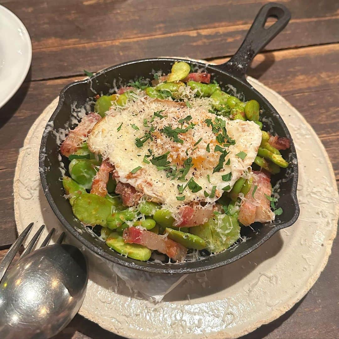 福地夏未のインスタグラム：「🥂💕 ワインもお料理もおいしいおすすめしたいお気に入りのお店  _ #夏未のおいしい #ビストロ #目黒 #フレンチ #目黒グルメ #ワイン #酔いnight #TRUNK」