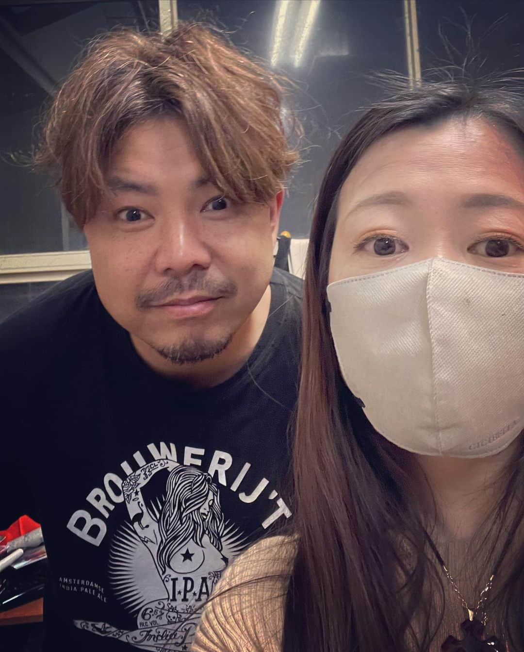 杉本知香さんのインスタグラム写真 - (杉本知香Instagram)「原西さん、安定のシルバーバック🦍 菊っちゃんの癖毛いかしは 前回は夏木マリさん風だったけど、 今回はイケメン風に😆  #中目黒美容室 #FUJIWARA原西#FUJIWARA #シルバーバック 元#ギンナナ菊池 #キクチケンイチ」5月13日 18時32分 - sugimotoc