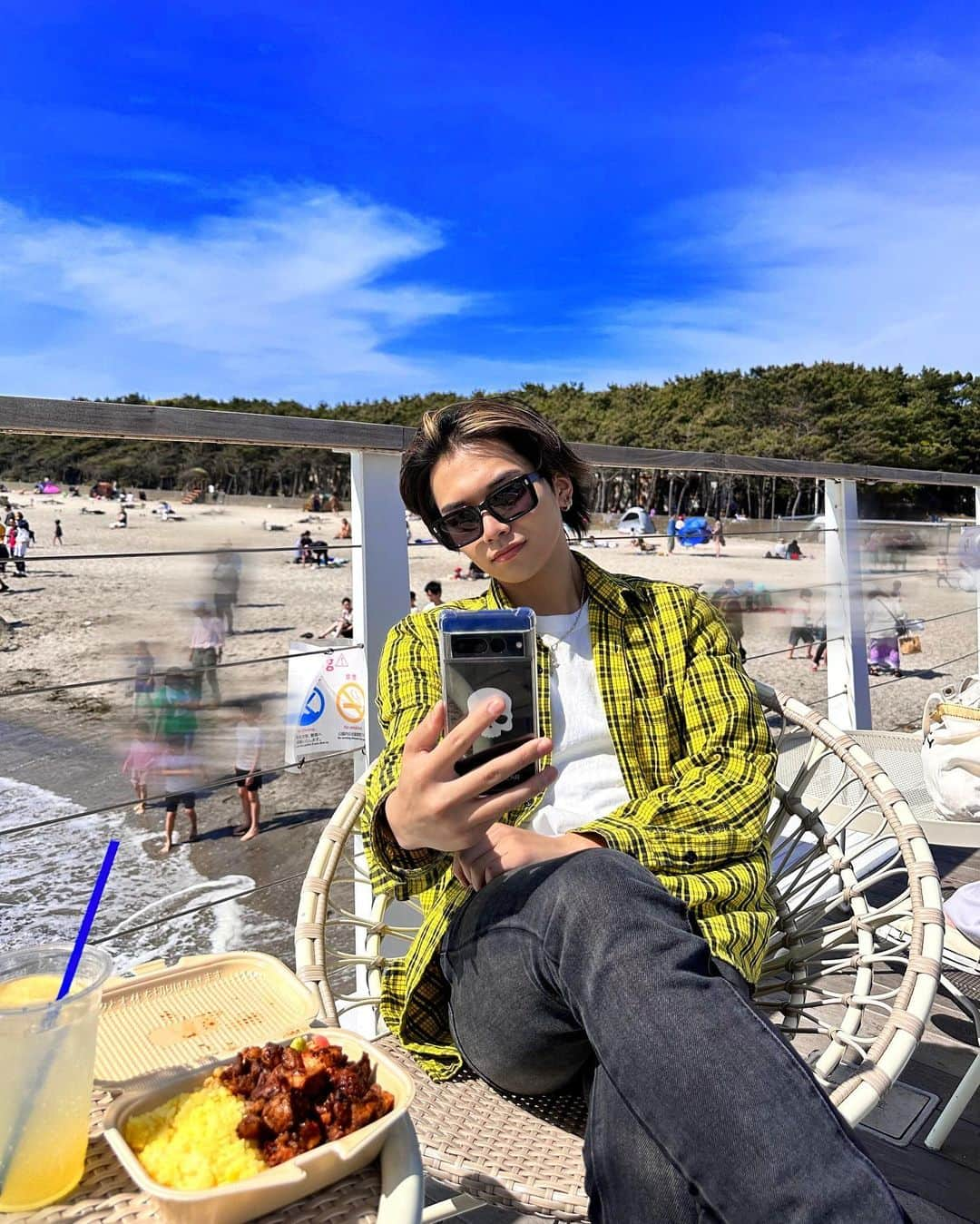 中里真哉斗のインスタグラム：「💫🐥💛🐬🩵 海行ってきたけどあんまり 水綺麗じゃなかった🥲🥲 ・ ・ ・ ・ ・ ・ ・ ・ ・ ・ ・ ・ ・ ・ ・ #fashion #03 #fyp #foryou  #Japan #Japanlife #Japanese #Japaneseboy #lifestyle #Tokyo #tokyolife #outfit#ootd#street#memories #workout」