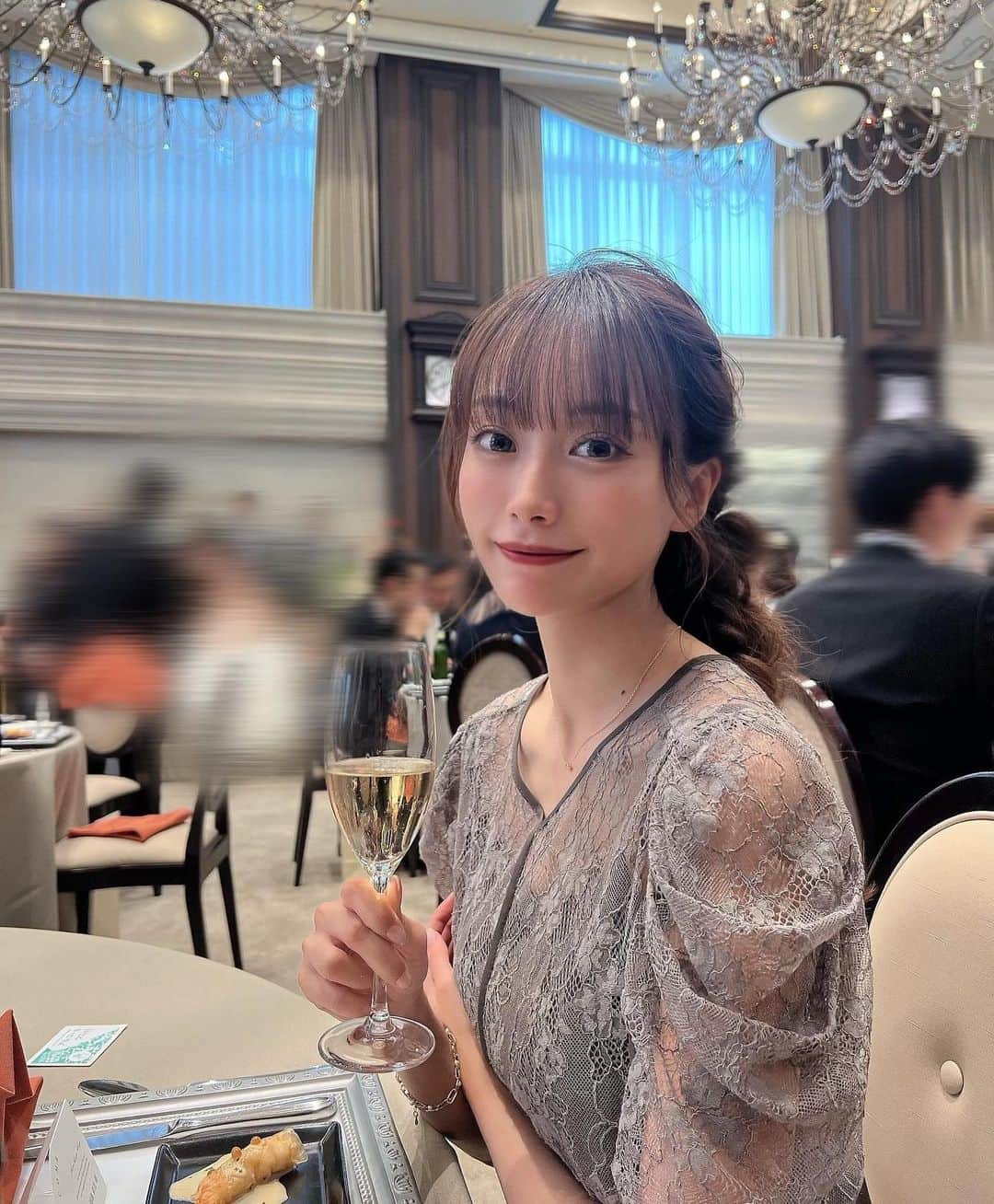 岡島彩花のインスタグラム：「素敵な時間だった👰🏼💍💕」