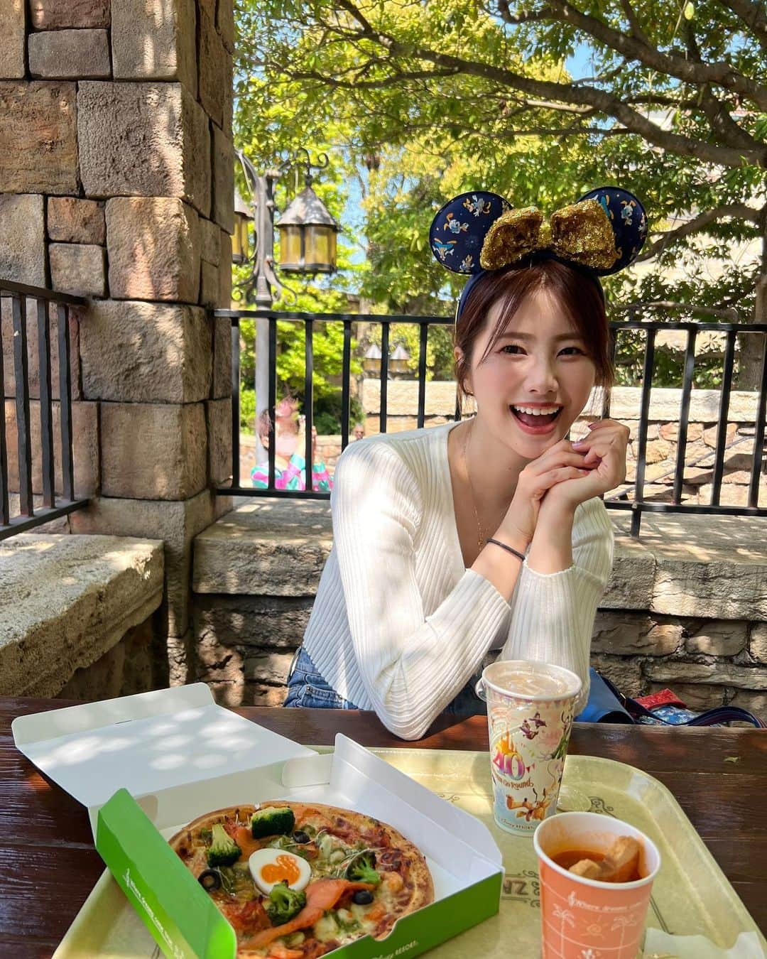 内藤理沙さんのインスタグラム写真 - (内藤理沙Instagram)「初めてソアリン乗った🎈 感動🥹  天気良すぎて眩しすぎた😎  #disney #disneysea #ディズニーシー」5月13日 19時15分 - risa_naito_official