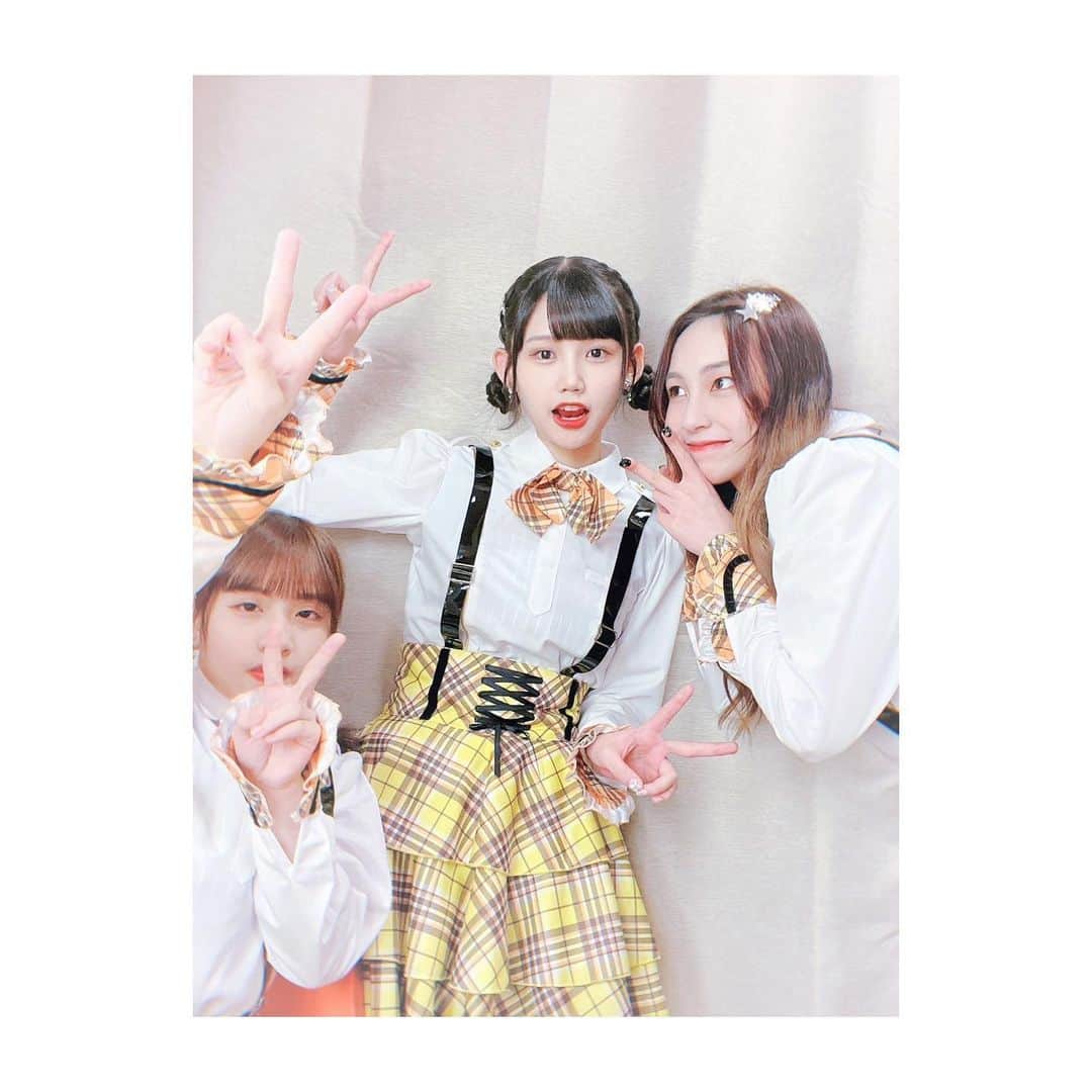 林于馨さんのインスタグラム写真 - (林于馨Instagram)「. 發現好久沒更新了耶σ((ó⍢ò///) 昨天難得的在禮拜五晚上跳公演🔥 星期日還有一場 今天一整天放假好開心🫨 順便和大家分享一下昨天的🌚綿羊頭！ - 久しぶりに更新しに来た⋆* 初めて平日の公演！来てくれてありがとう そして丸一日皆さんもお疲れ様でした！ 日曜日もまたある✊🏻‎❤️‍🔥今日は一日休みで 幸せ_(๑⃙⃘´ω`๑⃙⃘_)⌒)_ごろごろぉ〜 昨日の羊ヘアの写真を贈ります！ - #AKB48 #AKB48TeamTP #TeamTP  #UnitTicTacToe #🔫 #れいち #林于馨 #羊ヘア #黒羊 #綿羊頭 #手をつなぎながら #公演 #手牽手公演 #烏梅劇院 #劇場公演」5月13日 19時27分 - reichi01_akb48teamtp