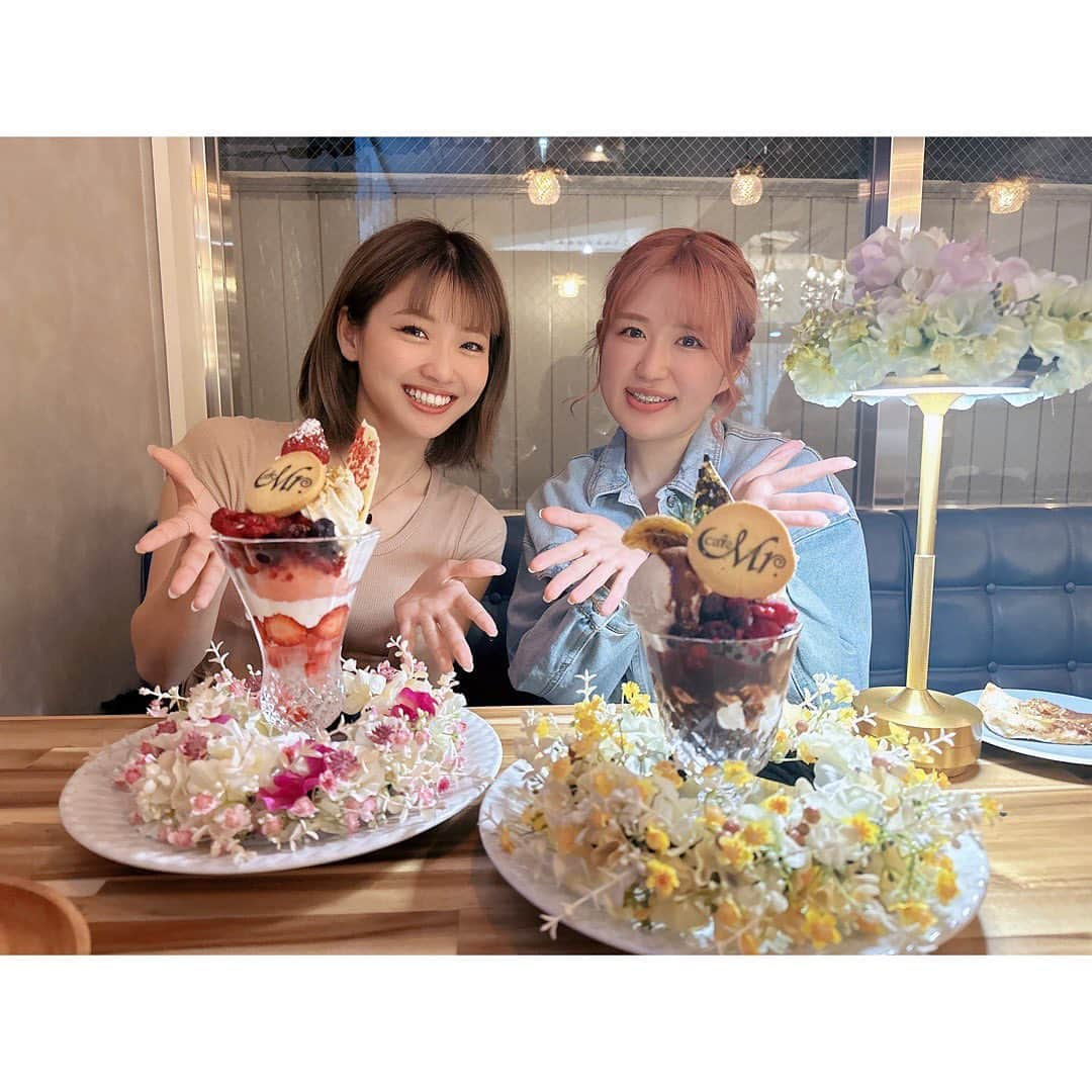 あみかさんのインスタグラム写真 - (あみかInstagram)「みやびちゃんに会いに@cafe.mr に行ってきました♡ めっちゃ美味しかったです！ りきたろう可愛かった🤤」5月13日 19時43分 - amika_tanaka0429