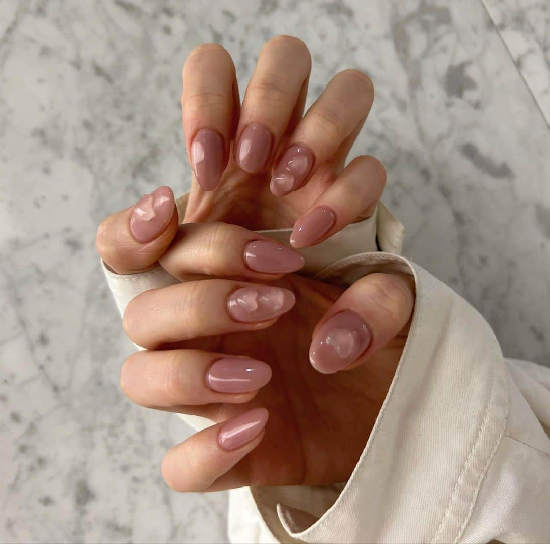 尾形春水さんのインスタグラム写真 - (尾形春水Instagram)「New Nails🐥⭐️  シンプルかわいい春カラーです 前髪あげ⤴︎」5月13日 19時53分 - harunaogatajp