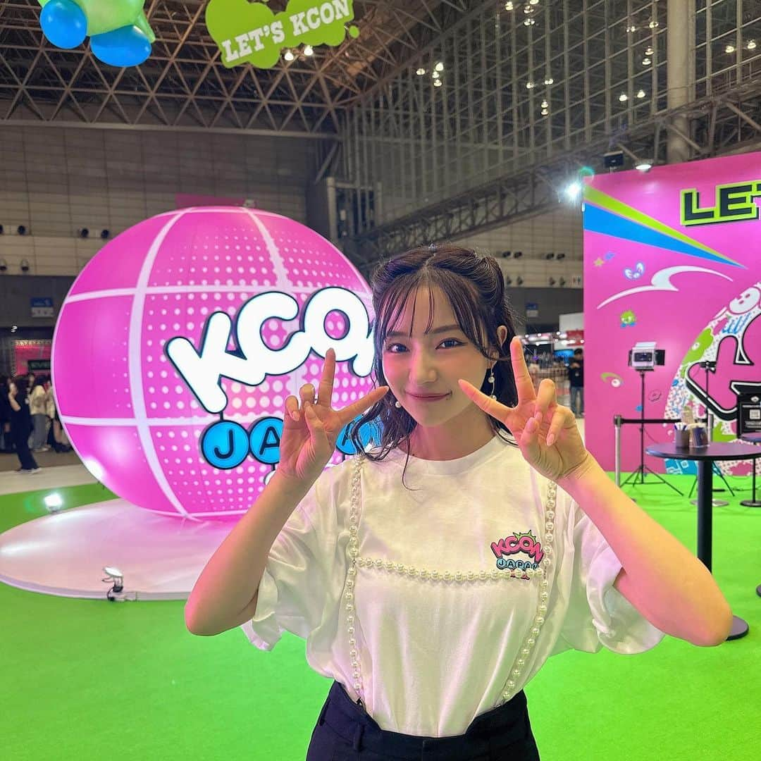 村瀬紗英さんのインスタグラム写真 - (村瀬紗英Instagram)「#dailylook KCON CONNECTING STAGE 見届けてくださった皆様ありがとうございました♡ 来てくださったアーティストの皆さんとファンの皆さんと楽しくお話できて素敵な時間を過ごせました✨ ありがとうございました🫶🏻  こうしてKCONのお仕事できて嬉しかったです☺️また、会えますように！  明日も楽しんでね〜🙌🏻✨ #KCON #KCONJAPAN」5月13日 19時55分 - saepiiii.m