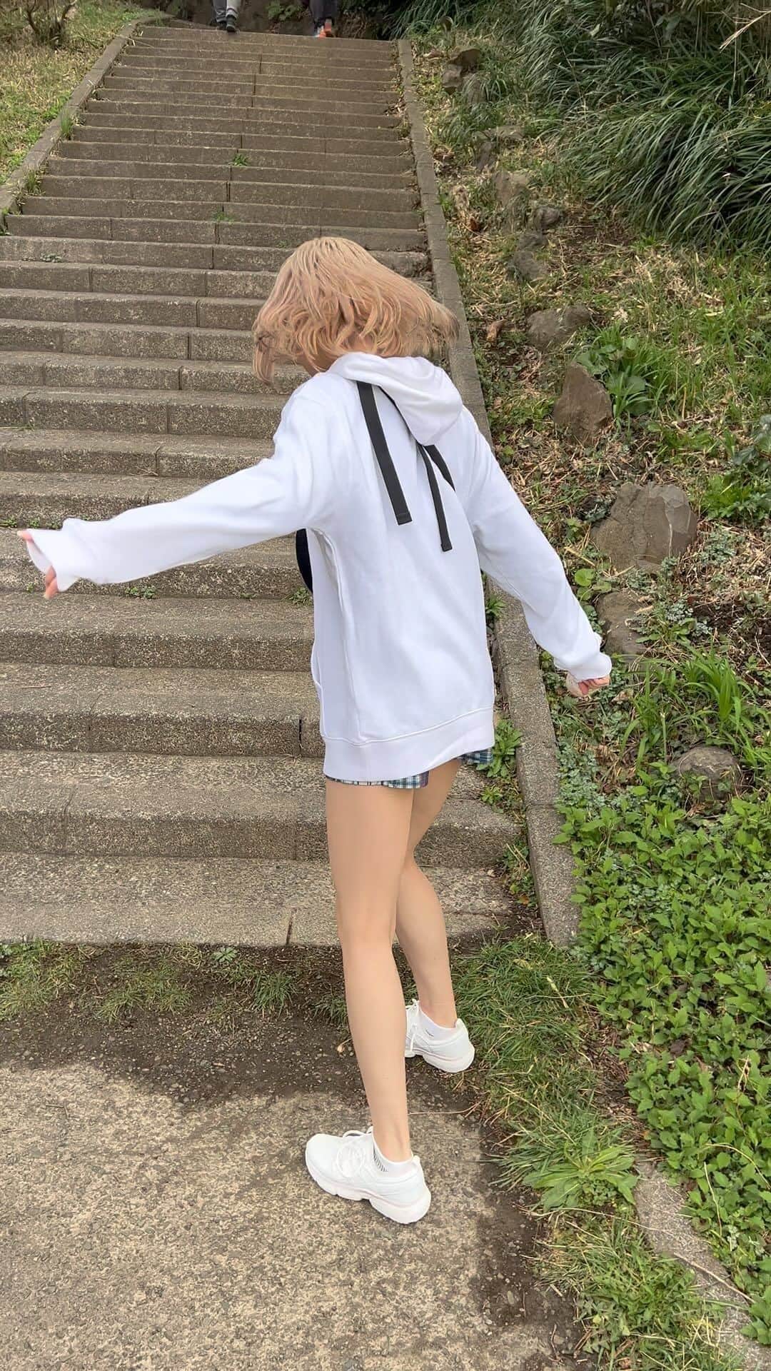 志村美希のインスタグラム：「撮影の合間に坂トレ🏃🏼‍♀️  階段マラソン名古屋大会は5/20🗼 中部電力MIRAITOWERを上るよ🔥  @sjc_kaidan」