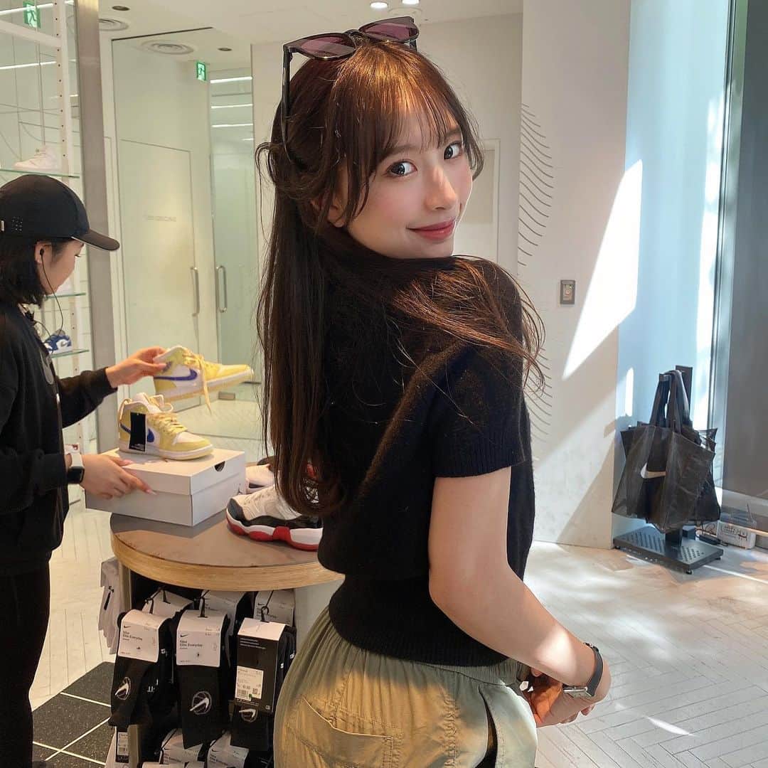藤川らるむのインスタグラム：「⁡腹チラで合ってる？ ⁡ ⁡ ⁡ ⁡ ⁡ ⁡   ⁡ ⁡ ⁡ 여자 #𝘧𝘰𝘭𝘭𝘰𝘸ｍ𝘦 #𝘧𝘰𝘭𝘭𝘰𝘸𝘦𝘳 #女孩 #섹시한 #𝘧𝘢𝘴𝘩𝘪𝘰𝘯 #ı𝘯𝘴𝘵𝘢𝘨𝘰𝘰𝘥 #𝘱𝘩𝘰𝘵𝘰𝘰𝘧𝘵𝘩𝘦𝘥𝘢𝘺 #𝘢𝘳𝘵 #𝘤𝘶𝘵𝘦 #𝘴𝘵𝘺𝘭𝘦 #𝘮𝘦 #패션스타그램 #セルフィー #𝘪𝘨𝘦𝘳𝘴𝘫𝘱 #𝘴𝘦𝘭𝘧𝘪𝘦 #팔로우환영 #란제리 #속옷 #น่ารักจัง #ใสใส#สคใส #ยิ้ม #คําคม  #สาวออฟฟิต#ถกและดีมือนจริง #สาวออฟฟิศ」