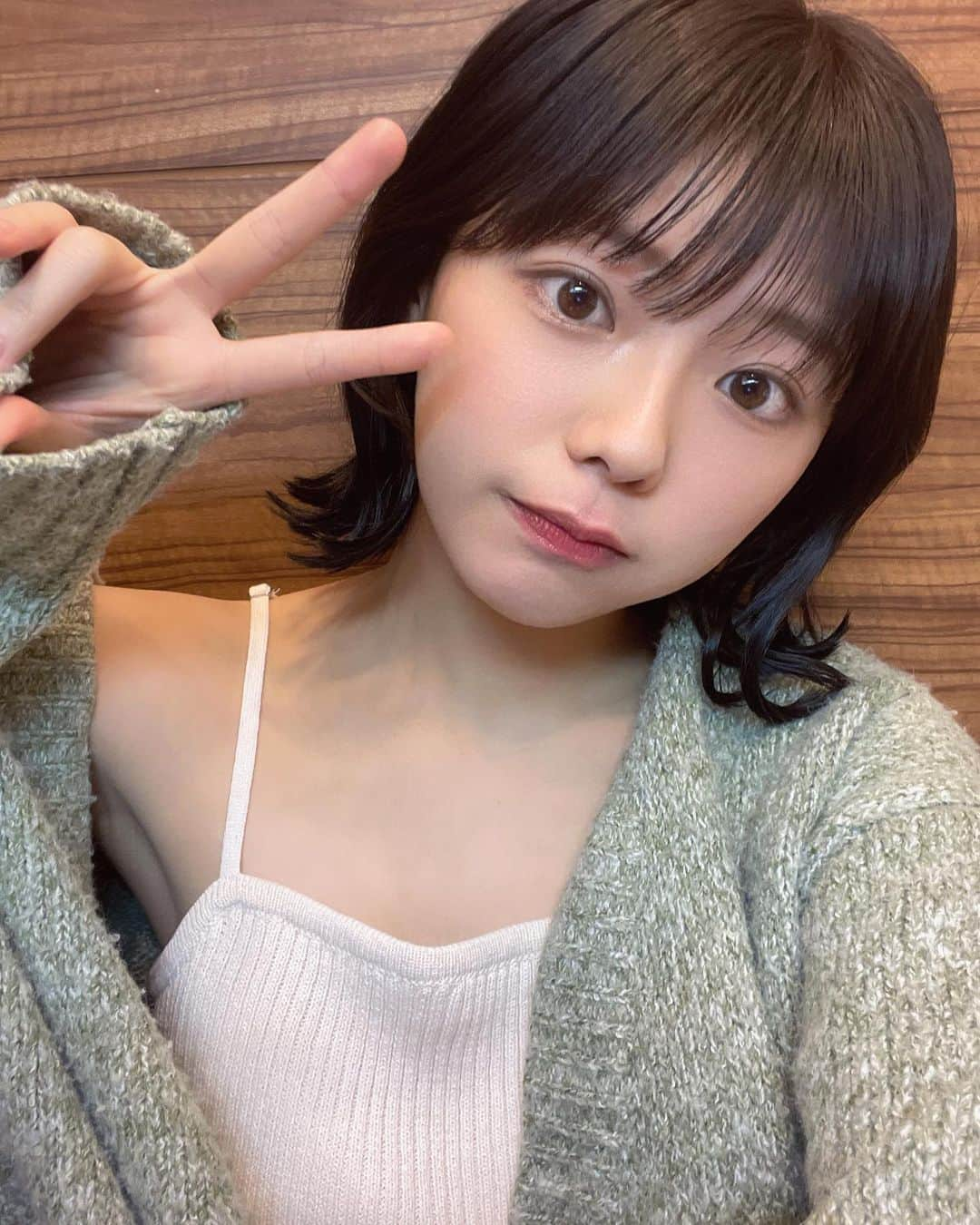 大熊杏優さんのインスタグラム写真 - (大熊杏優Instagram)「エクステつけてボブにしました🧸 期間限定！似合ってるかな〜😶」5月13日 20時17分 - ayuokuma