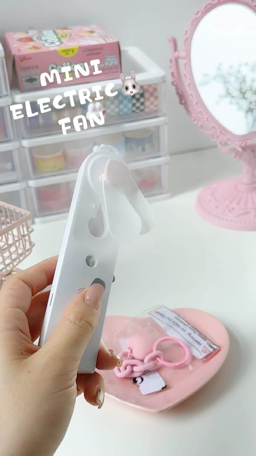 SHEINのインスタグラム：「It’s no mist-ery why this handheld humidifier is fan-tastic 🌬❄😉 Where would you take this mini marvel to keep cool on your summer adventures? 👇  🔎13896209 11696108  #SHEIN #SHEINstyle #fashion #chic #saveinstyle」
