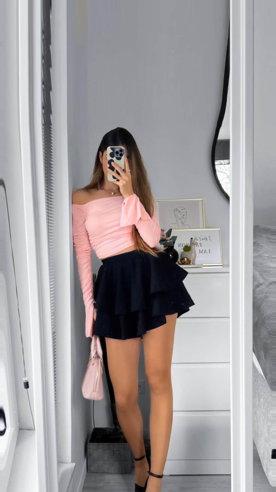 SHEINのインスタグラム：「SUCH a serve 😍 @sweetinstabella aced this tenniscore look 🎾💗  🔎11772957 10827401 6562082 12828789 8270632  #SHEIN #SHEINforAll #SHEINstyle #fashion #chic」
