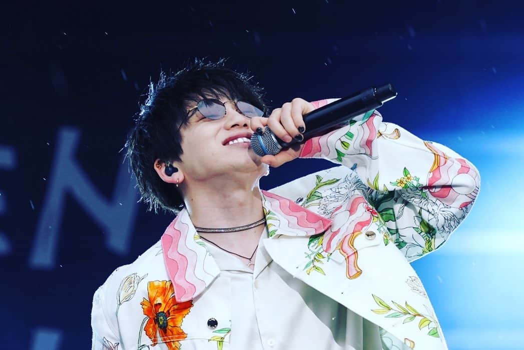 花村想太のインスタグラム：「たまにはライブ写真を！ ダンデライオン初披露！ やっとです！やっと日の目を浴びてくれました。明後日は全国の皆さんへ生放送でお届けします！#da_ice #ダンデライオン #GreenFlashFes #cdtvライブライブ」