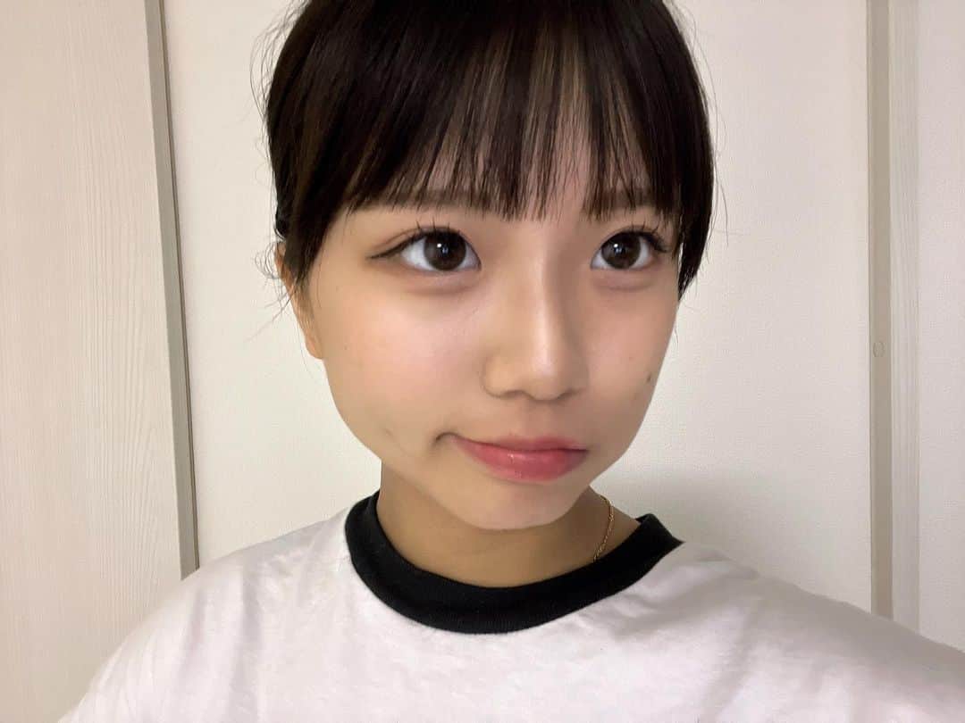 みつきなんだよねのインスタグラム：「みんな髪色黒か茶色どっちすき？」