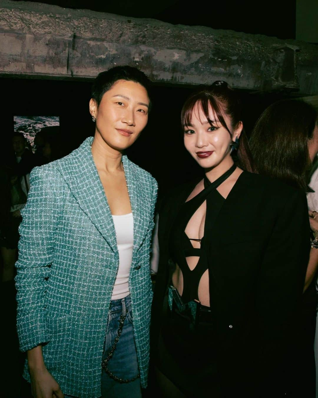 Kimberley Chenさんのインスタグラム写真 - (Kimberley ChenInstagram)「Last night was amazing ✨ so many beautiful photographs and beautiful people 🤍  超級愛我的 @muglerofficial @hm 🔥   @voguetaiwan @voguemagazine @photovogue #muglerhm」5月13日 20時38分 - lekimberleyy