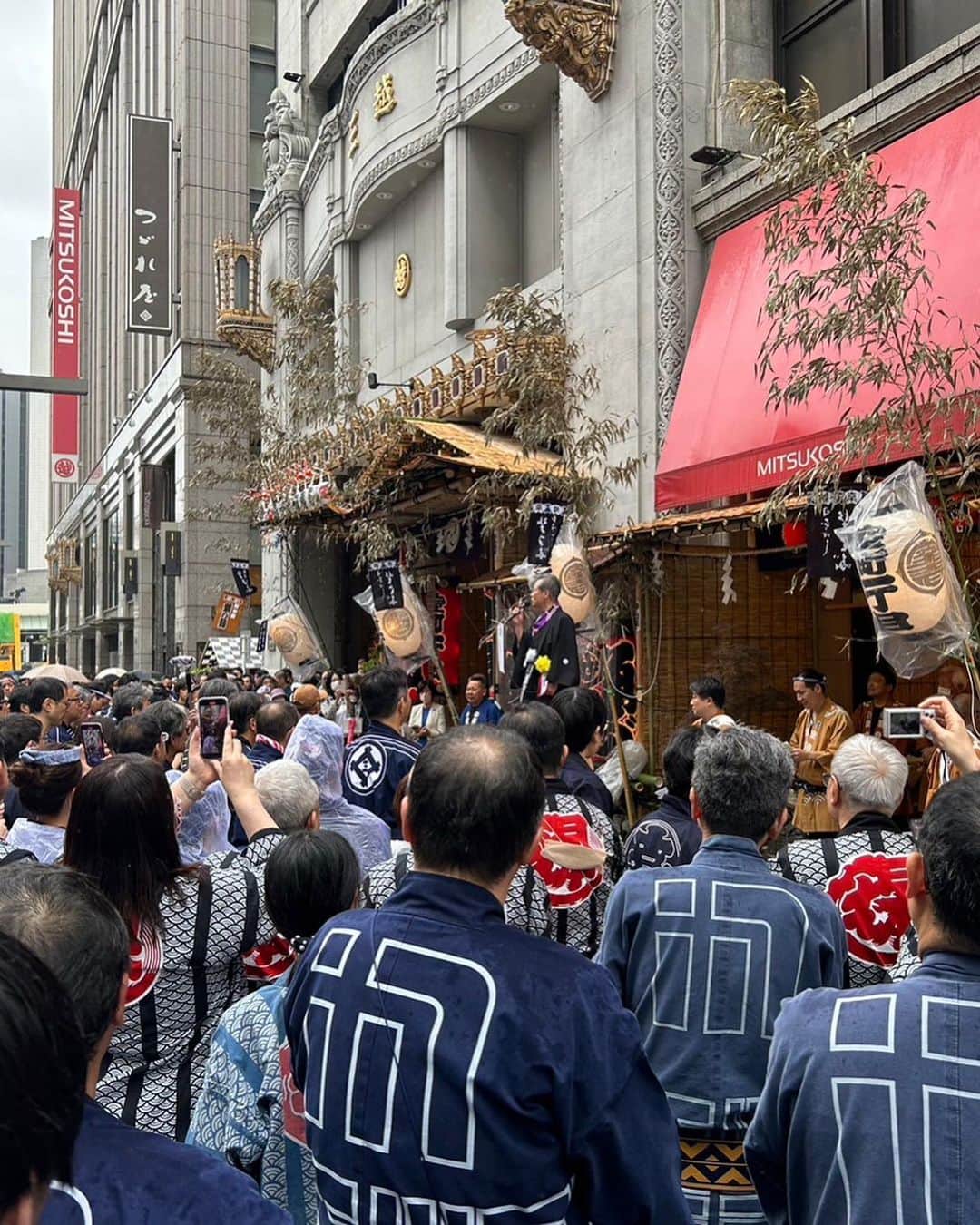 朝日健太郎さんのインスタグラム写真 - (朝日健太郎Instagram)「神田祭へ。4年ぶりの開催でした。コロナを乗り越え、皆様と担ぐ神輿に力を込めました。」5月13日 20時46分 - asahikentaro