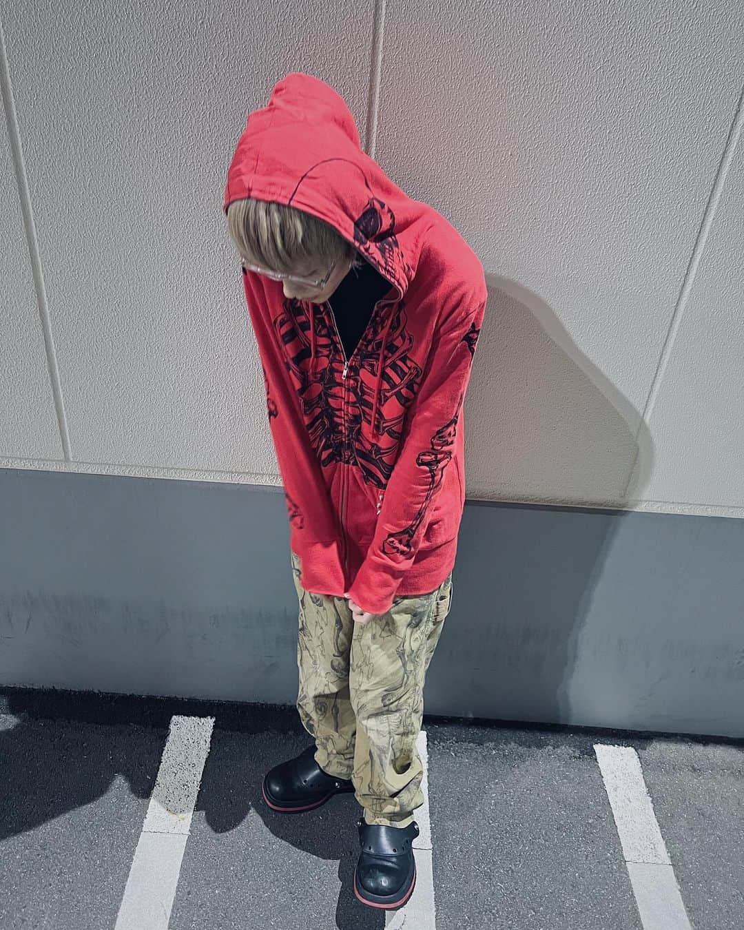 むゆあのインスタグラム：「骨骨カーニバル  #milkboy #calvinklein #サントニブンノイチ #地雷系女子 #y2k #y2kfashion #y2kファッション #cyber #cyberpunk #cyberfashion #harajuku #harajukufashion」