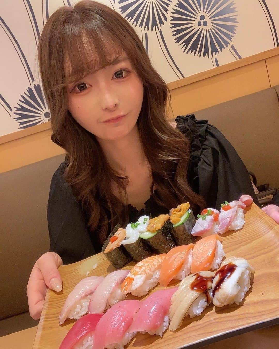 三年食太郎（松島萌子）さんのインスタグラム写真 - (三年食太郎（松島萌子）Instagram)「いつぞやの寿司」5月13日 21時05分 - 3.syokutaro
