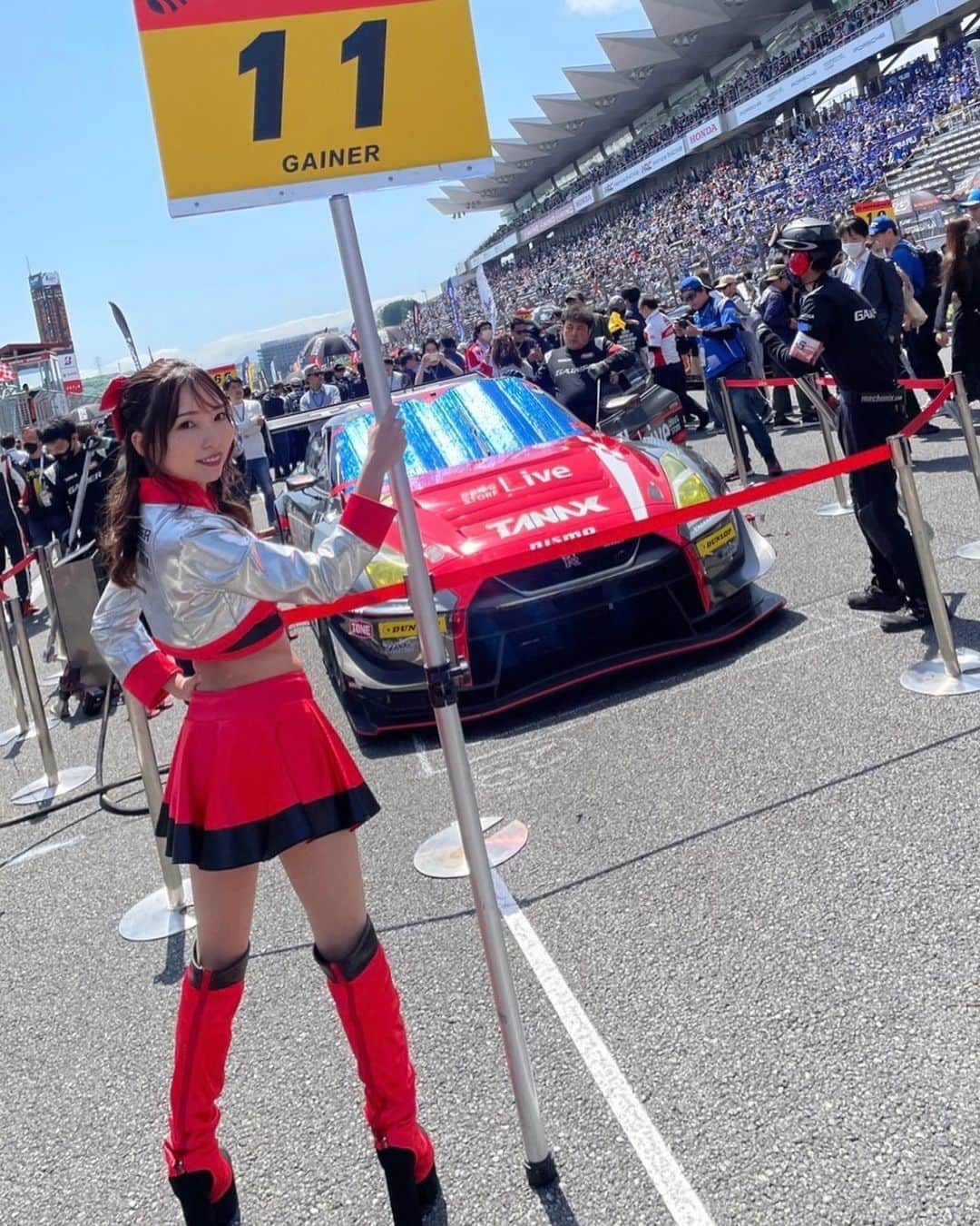 天間晴香さんのインスタグラム写真 - (天間晴香Instagram)「サーキットと青空⛅️🏎   #SGT2023 #GAINER #ゲイナー #gainertanaxgtr  #PONOSGAINERGTR #モータースポーツが好きな人と繋がりたい  #スーパーGTレースクイーン #GTレースクイーン #天間晴香 #はるちむ #ゲイナージーク #GAINERsieg #GAINERレースクィーン #GAINERRQ #GAINERレースクイーン #低身長レースクイーン #モータースポーツ #グランドツーリング #低身長GTレースクイーン #サーキット」5月13日 21時14分 - haruchimu23