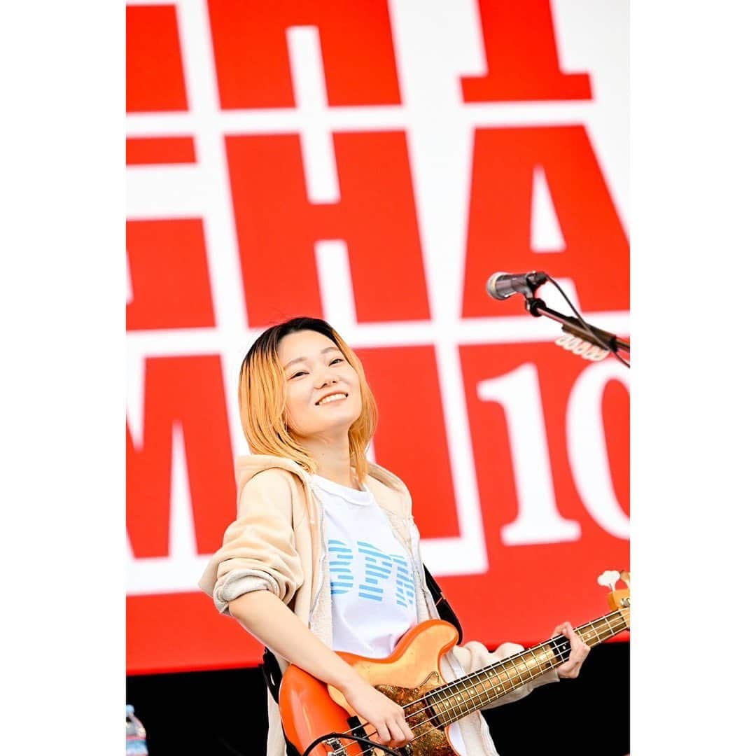 SHISHAMOさんのインスタグラム写真 - (SHISHAMOInstagram)「🎸🌟OSAKA METROCK 2023🌟🎸  2023年5月13日(土) 「OSAKA METROPOLITAN ROCK FESTIVAL 2023」 @大阪府堺市・海とのふれあい広場  本日は2016年から出演させていただいている メトロック大阪でした🙌🐙  お越しくださった皆様、 ありがとうございました🐟!!!  photo by 河上良  #shishamo #メトロック」5月13日 21時17分 - shishamo_official