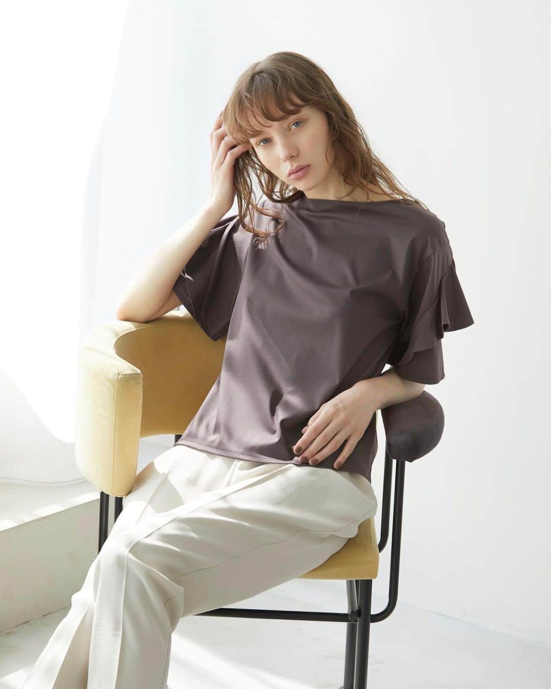 OPAQUE.CLIPさんのインスタグラム写真 - (OPAQUE.CLIPInstagram)「【Recommend item】 シルキーなタッチと、マルチな機能性が魅力！ 花びらのようなスリーブデザインで、 一枚で決まるデザインカットソー🌸  🏷️シルキースーピマ フリルスリーブカットソー  ✔︎イージーケア ✔︎接触冷感 ✔︎マシンウォッシャブル  #opaqueclip #オペークドットクリップ  #春#春服#春コーデ#春夏#夏コーデ#夏服#サマートップス#デザイントップス#カラートップス#きれいめ#きれいめコーデ#大人コーデ#大人カジュアル#今日のコーデ#爽やかコーデ#通勤#通勤服#通勤コーデ#おでかけ#おでかけコーデ#大人カジュアル#きれいめコーデ#大人コーデ#20代コーデ#20代ファッション#30代コーデ#30代ファッション#40代コーデ#40代ファッション」5月13日 21時35分 - opaque.clip