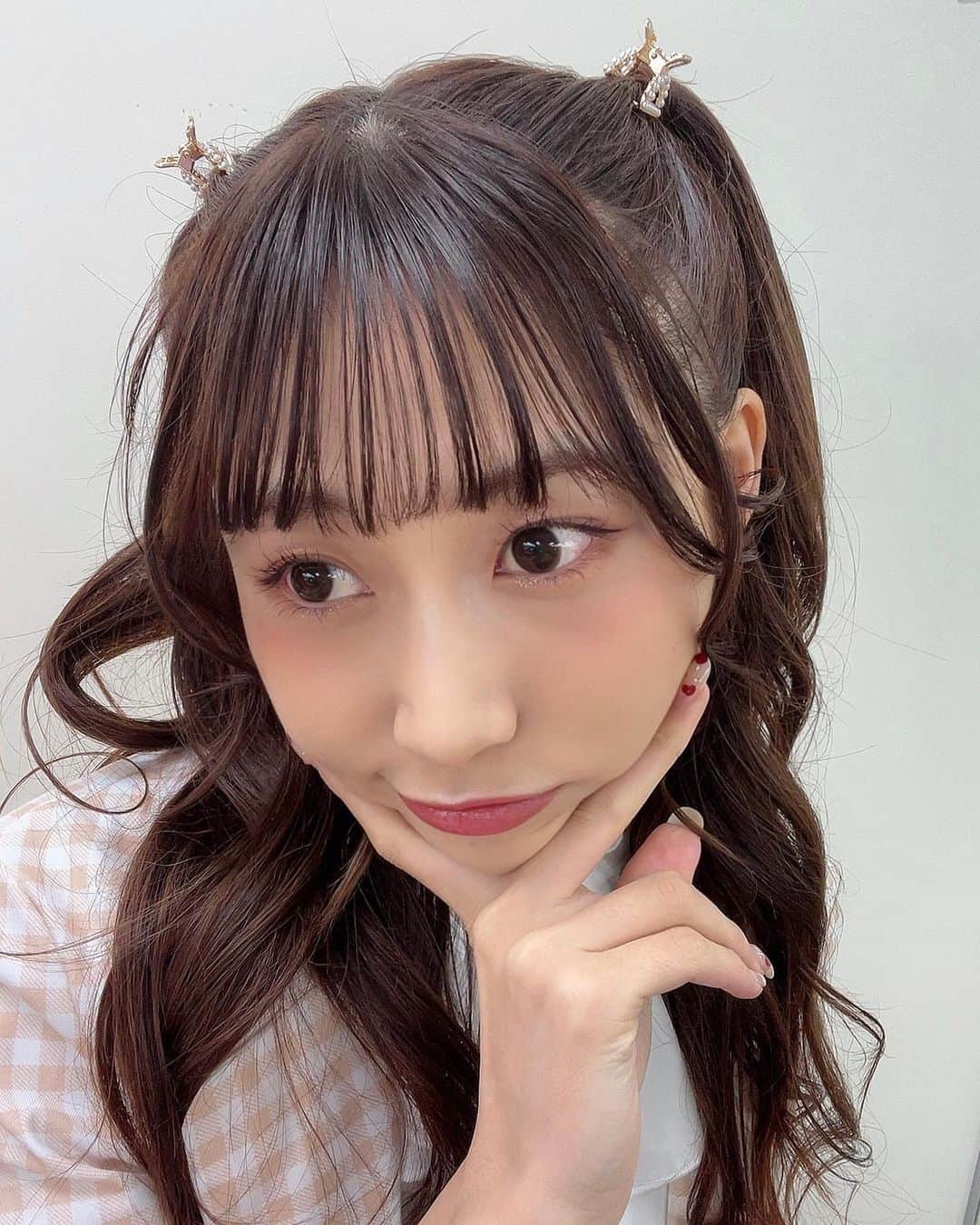 青海ひな乃さんのインスタグラム写真 - (青海ひな乃Instagram)「次のシングルのグッズ届くの楽しみだね💓 . . . #ハーフツイン #アイドル #チェックシャツ」5月13日 21時42分 - aoumi_00