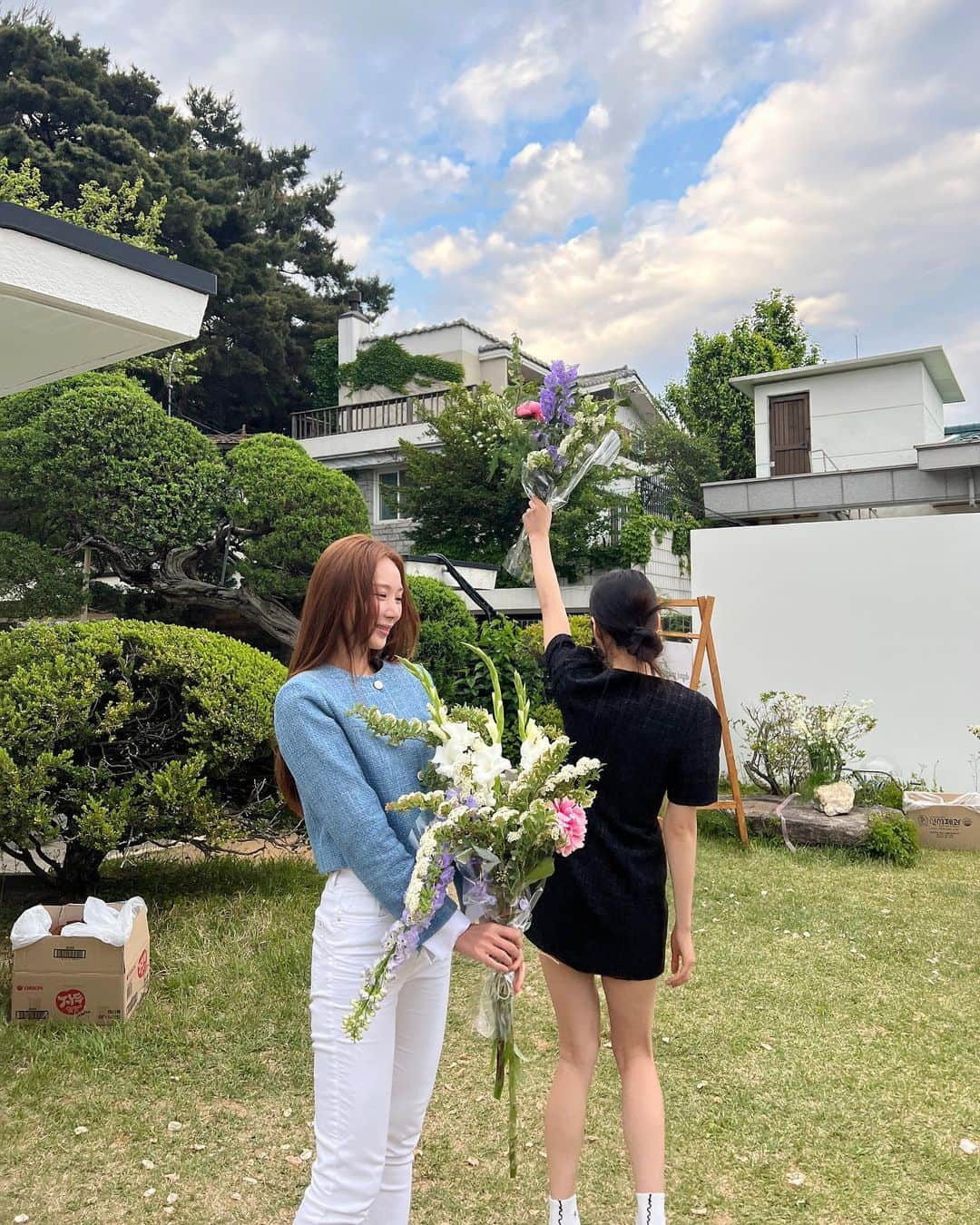 ギョンリ さんのインスタグラム写真 - (ギョンリ Instagram)「완벽했던 그녀의 #weddingday 🌸  내가 왜 이렇게 눈물이 나냐구 행복하고 이쁘게 잘 살아! 난 또 신났어~ ❀.(*´◡`*)❀.」5月13日 21時54分 - gyeongree