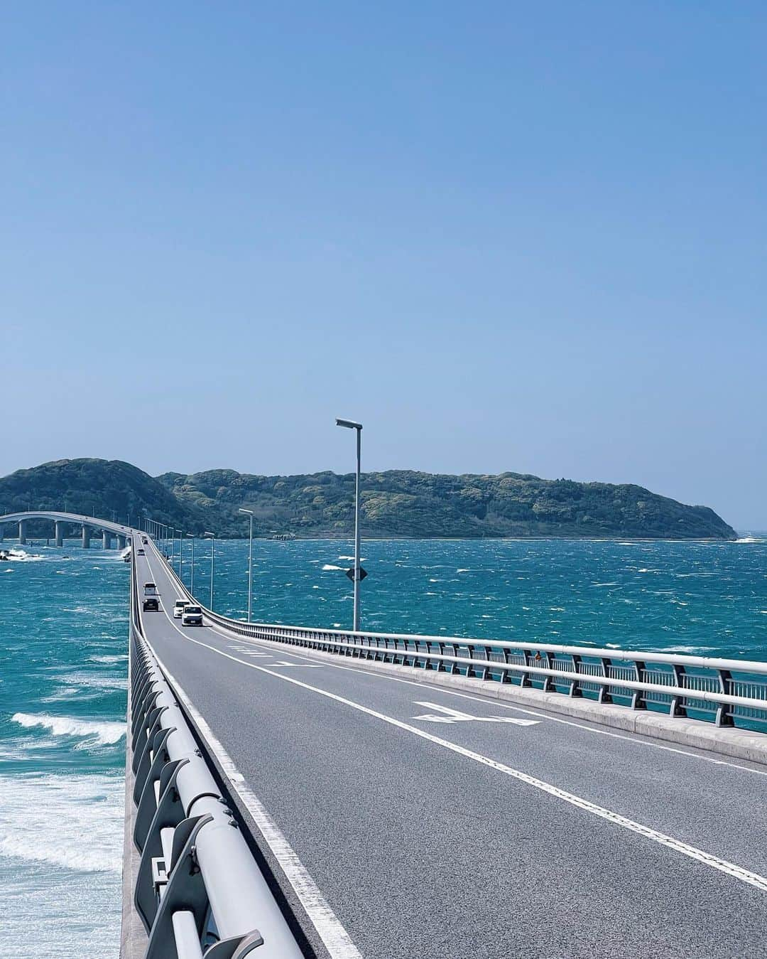 ちゃんかおさんのインスタグラム写真 - (ちゃんかおInstagram)「. . . . 角島大橋🌊 ここ車で走るの最高すぎるよ🥺🩵💙 . . #角島大橋#角島#山口県#山口県観光#下関」5月13日 21時47分 - chankao_129