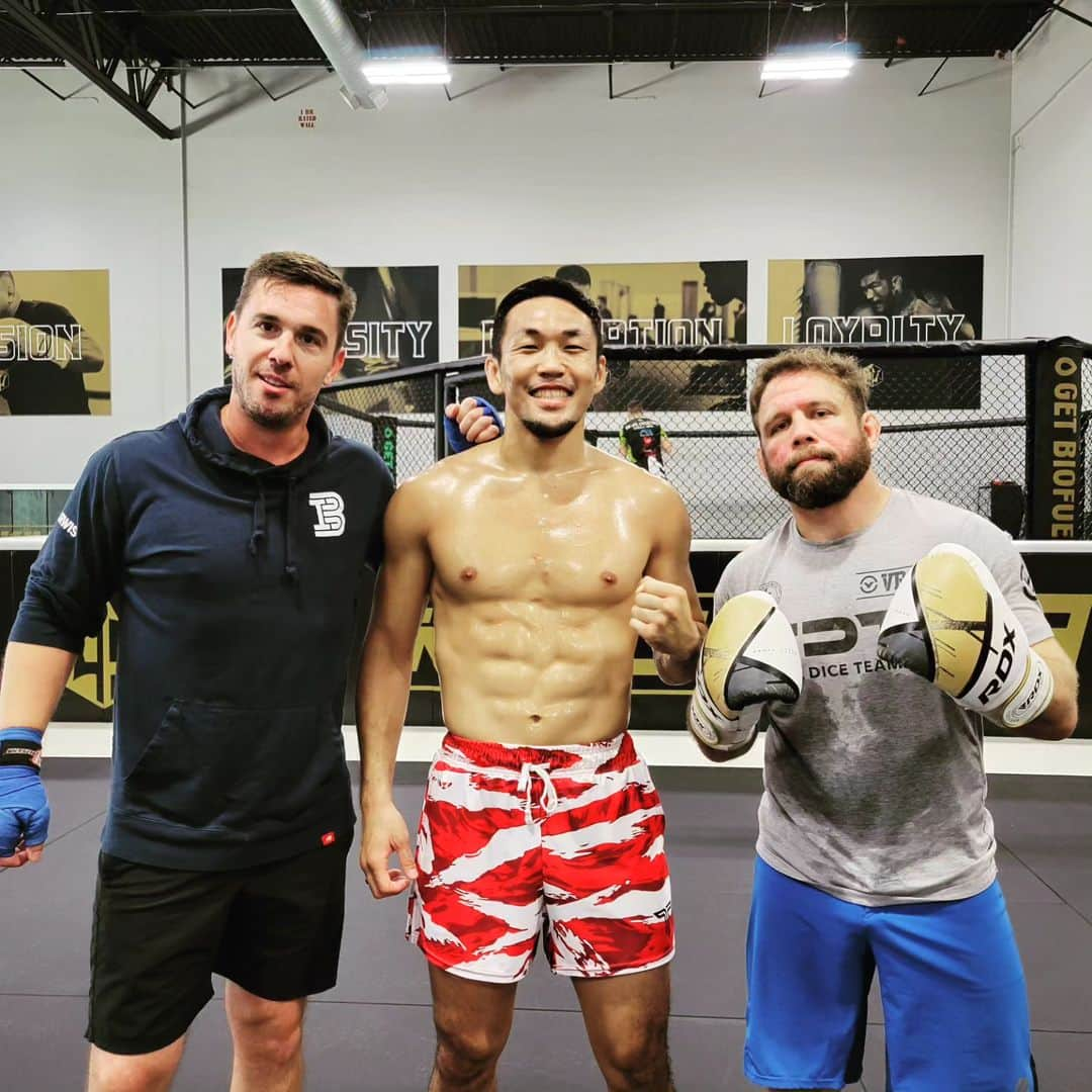 佐藤天さんのインスタグラム写真 - (佐藤天Instagram)「1 more week!! OSS!!🇯🇵🔥  あと1週間！🔥🔥🔥  #killclifffc #killcliff  #mma #mixedmartialarts #fighter #hkickboxing #joneswrestling #burnsbjj #striking #ufc #grappling #kickboxing #boxing #muaythai #wrestling #bjj #florida #ftlauderdale #takashisato #marrionapparel #マリオンアパレル #マリアパ #武蔵村山さいとうクリニック #新宿租界 #超ホルモン #楽球や #planz #SPDgroup #nakapy #株式会社遼」5月14日 7時41分 - satotenten