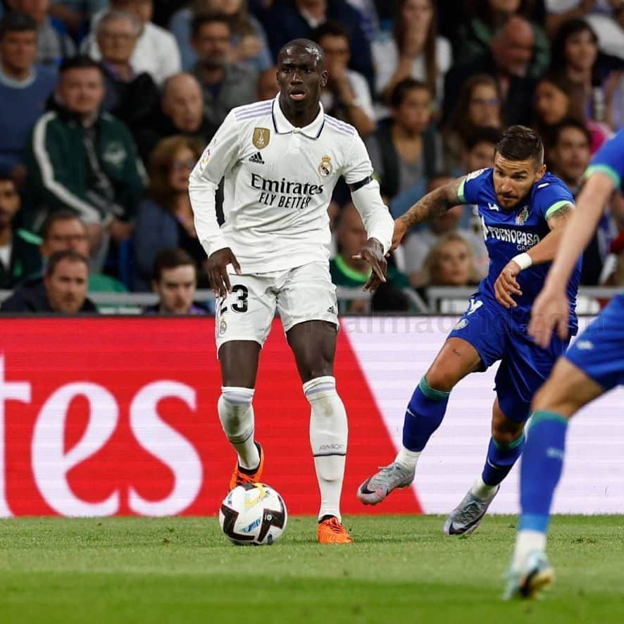 フェルランド・メンディのインスタグラム：「Great to be back…with a win 🤍💪🏿 #HalaMadrid #FM23 #LaLiga」