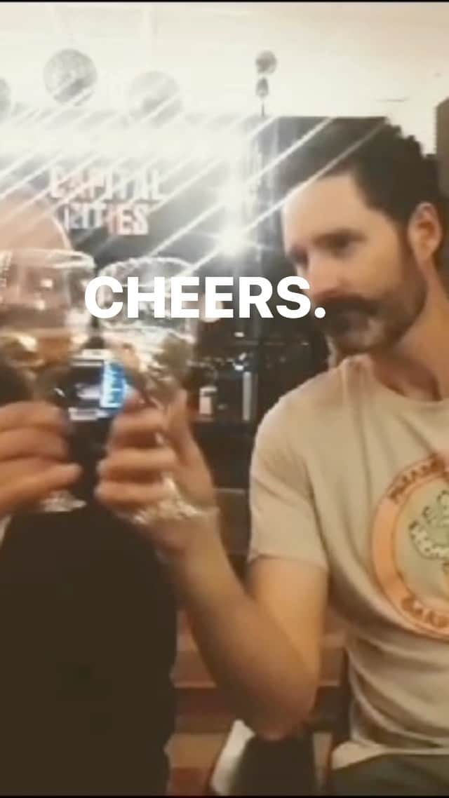 キャピタル・シティーズのインスタグラム：「Thank you. Cheers! . #billion #spotify #capitalcities #safeandsound」