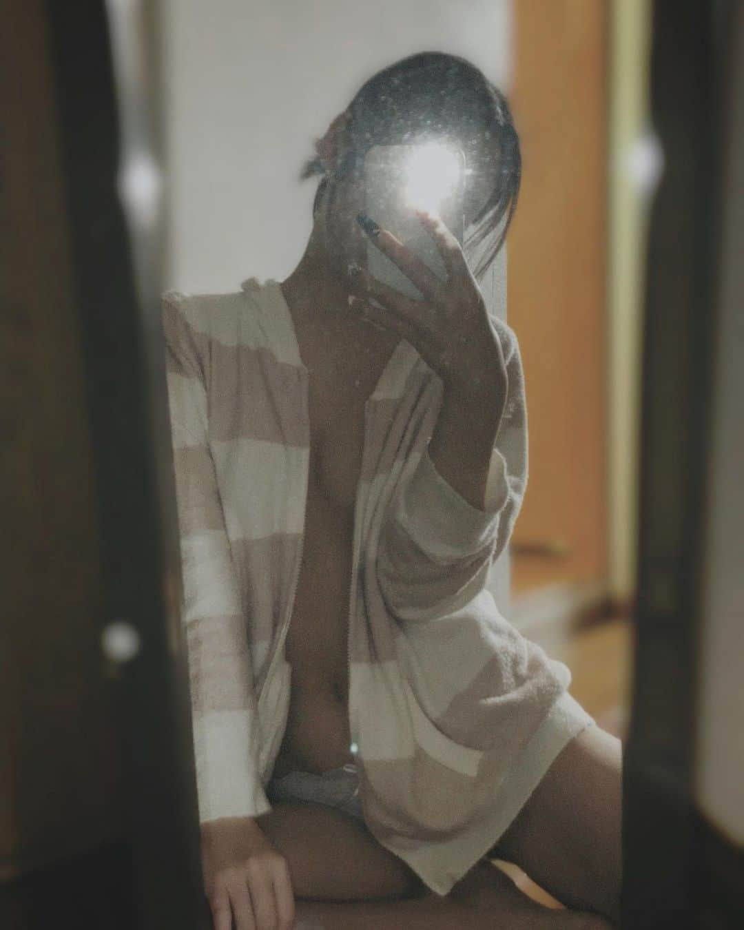 ナタリア聖奈さんのインスタグラム写真 - (ナタリア聖奈Instagram)「・ chilling💭🌙  #ナタリア聖奈 #グラビア #グラビアアイドル #下着 #部屋着女子  #gravure #gravureidol」5月15日 20時00分 - _natamilk_