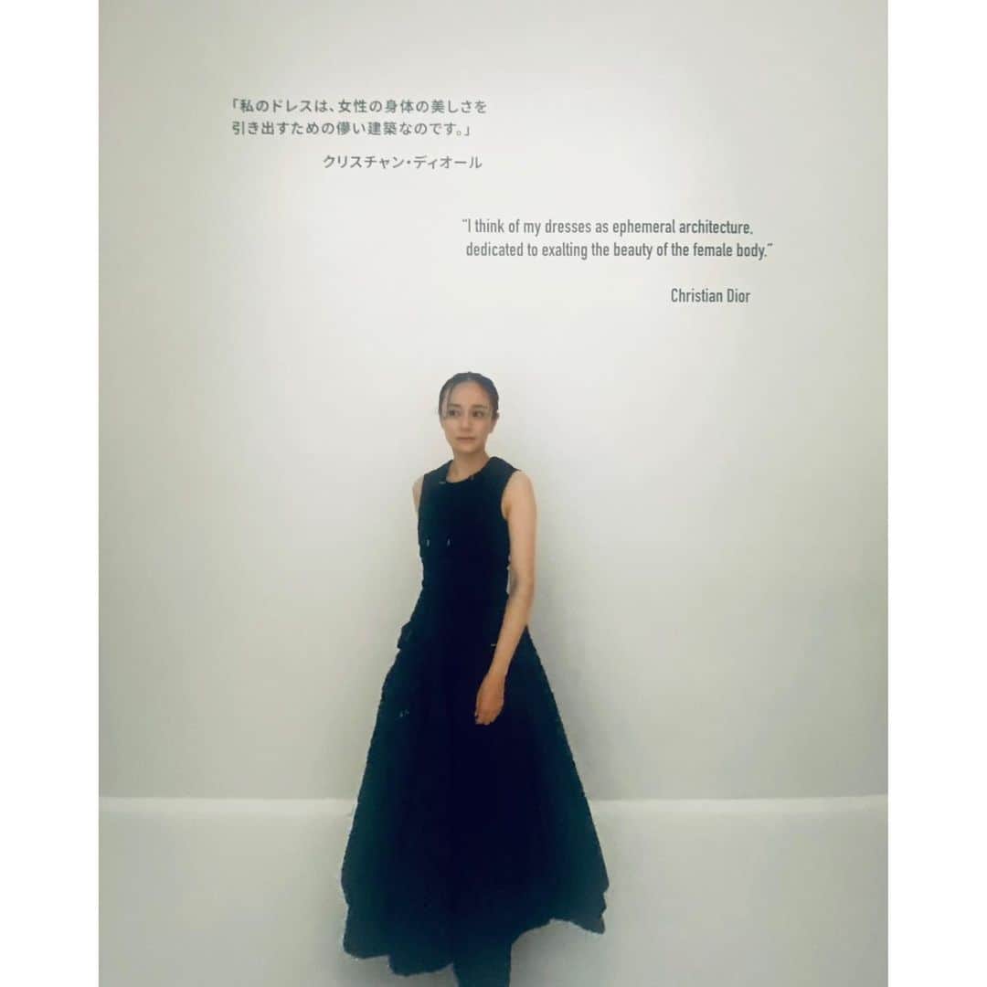 牧瀬里穂さんのインスタグラム写真 - (牧瀬里穂Instagram)「Dior展」5月14日 8時44分 - rihomakise