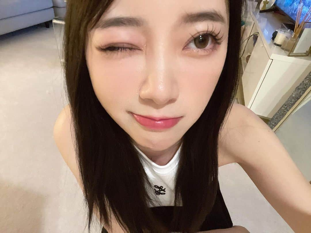 堀未央奈さんのインスタグラム写真 - (堀未央奈Instagram)「🖤🤍」5月14日 0時29分 - horimiona_official