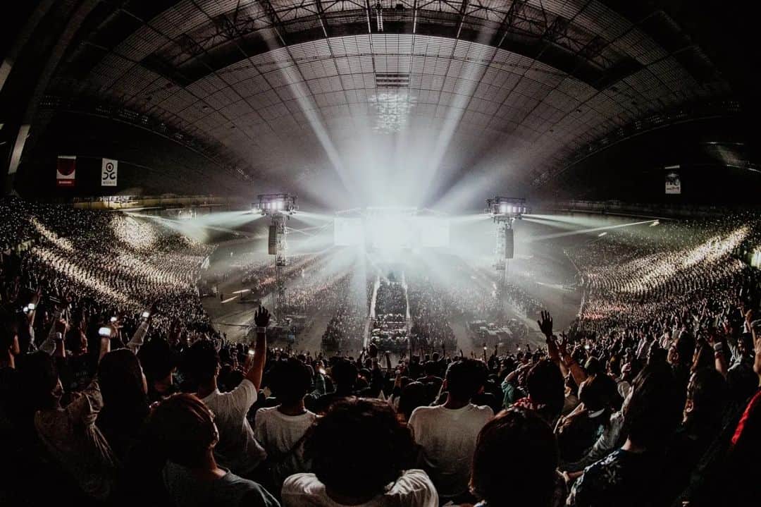 ONE OK ROCKさんのインスタグラム写真 - (ONE OK ROCKInstagram)「Thanks Sapporo!! ONE OK ROCK 2023 LUXURY DISEASE JAPAN TOUR!!  #ONEOKROCK #LuxuryDisease #tour photo by @ruihashimoto」5月14日 0時30分 - oneokrockofficial