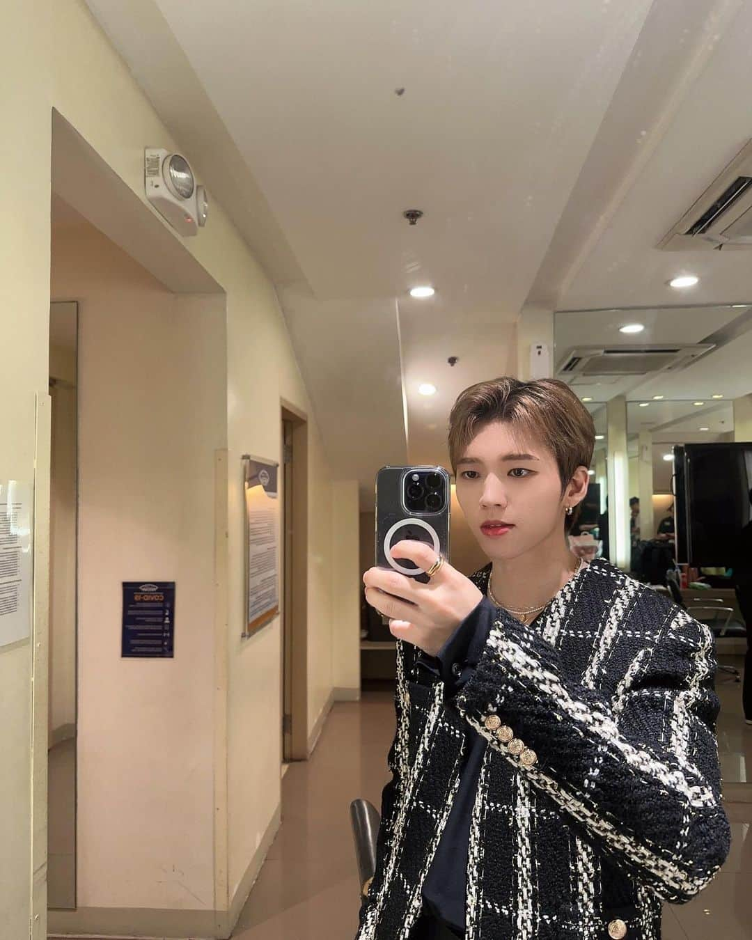 ウヒョン さんのインスタグラム写真 - (ウヒョン Instagram)「Philippines!! It’s been eight years… Next time, with a concert #missuniversephilippines  #infinite #남우현 #namwoohyun」5月14日 0時48分 - nwh91