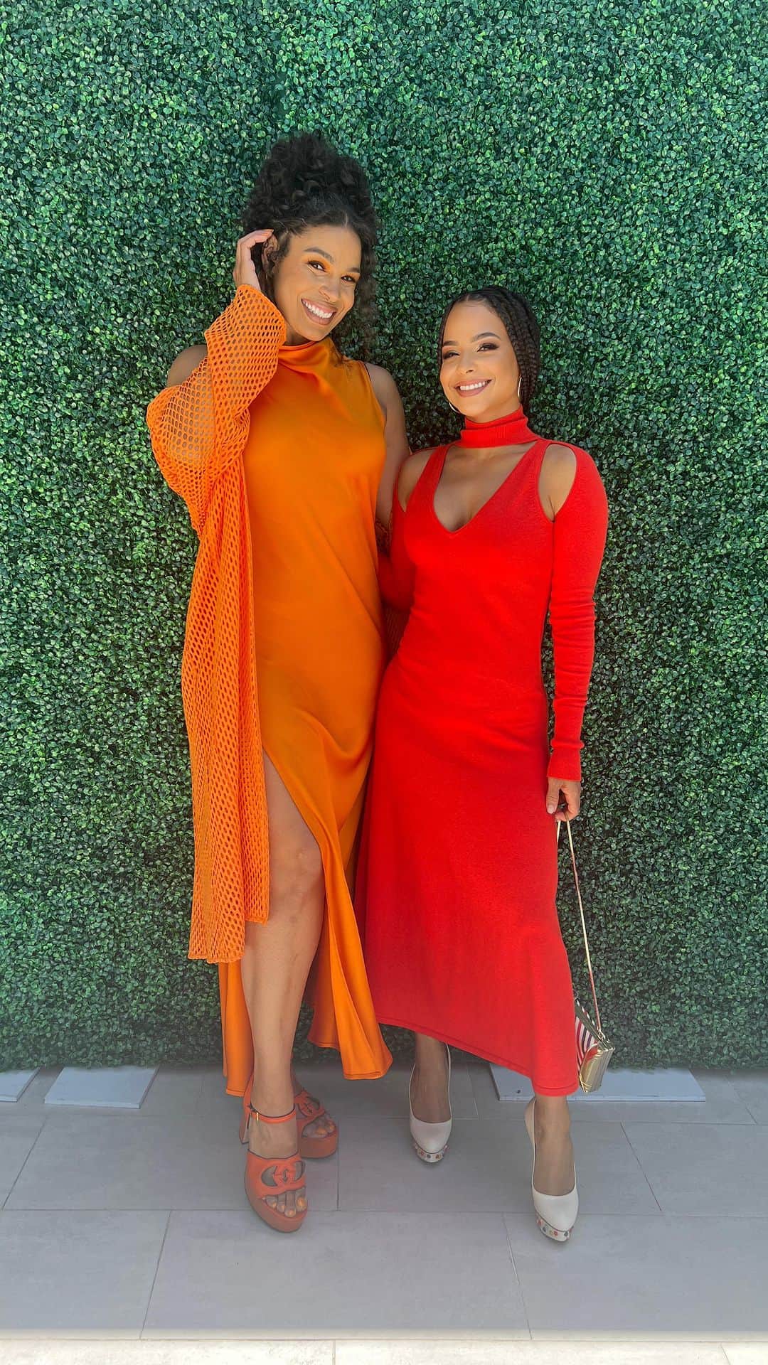 クリスティーナ・ミリアンのインスタグラム：「Moms, Mimosas, Best Friend and Music 🧡 #BrunchBabes @amazonmusic #MomsInMusic」