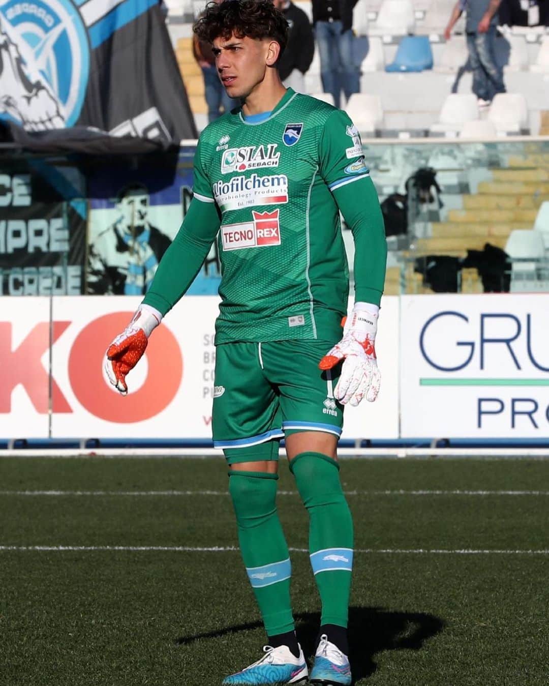 ダニエレ・ソンマリーヴァのインスタグラム：「⚽️🧤👦🏻」