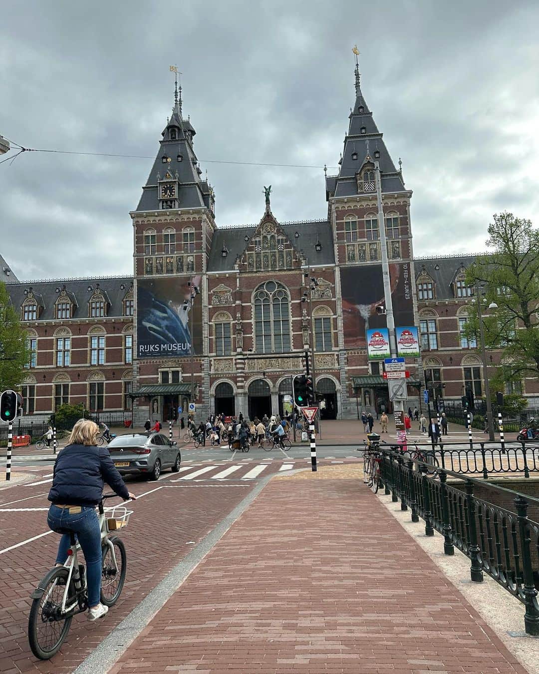 サラ・ジェシカ・パーカーさんのインスタグラム写真 - (サラ・ジェシカ・パーカーInstagram)「Amsterdam.  All day long.  X,SJ」5月14日 4時34分 - sarahjessicaparker