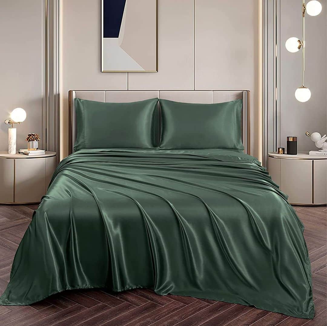 HGTVのインスタグラム：「Treat yourself to the luxurious hotel-like feeling every night with editor-approved silk sheets that meet your style, including bamboo and eucalyptus alternatives. ⁠ ⁠ Click this photo at the link in our bio shop our picks.⁠ ⁠ #HGTVShopping」