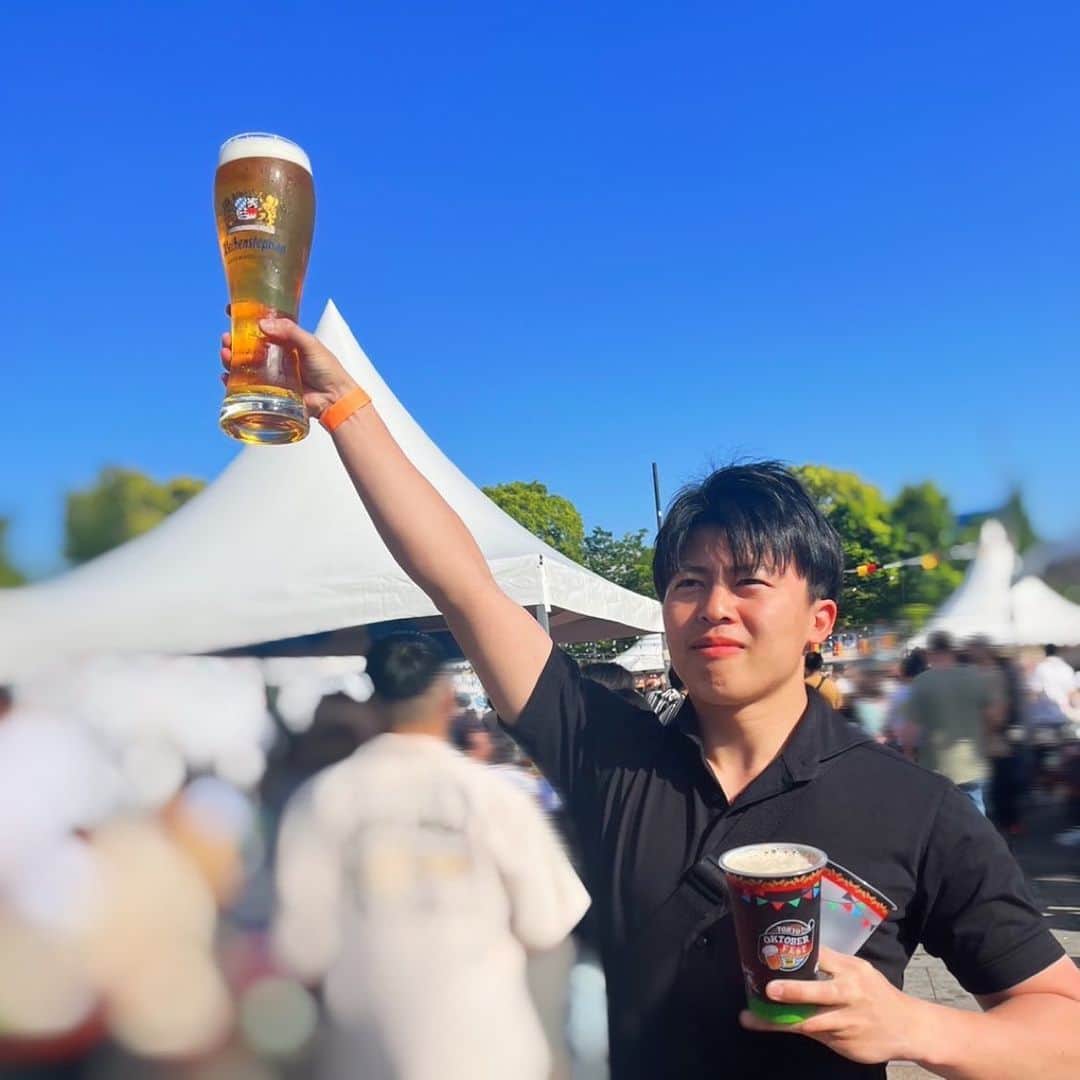 フジテレビアナウンサーのインスタグラム：「. 勝野健です。  皆さんはGW、何をして過ごされましたか？？  私は仕事でなかなか遠くには行けませんでしたが、お台場で開催していたドイツのお祭りに行ってきました😆  目玉はビール🍺  天気も良かったので最高でした！  #ビールの女神 #きょうのフジアナ #勝野健 #フジテレビアナウンサー」