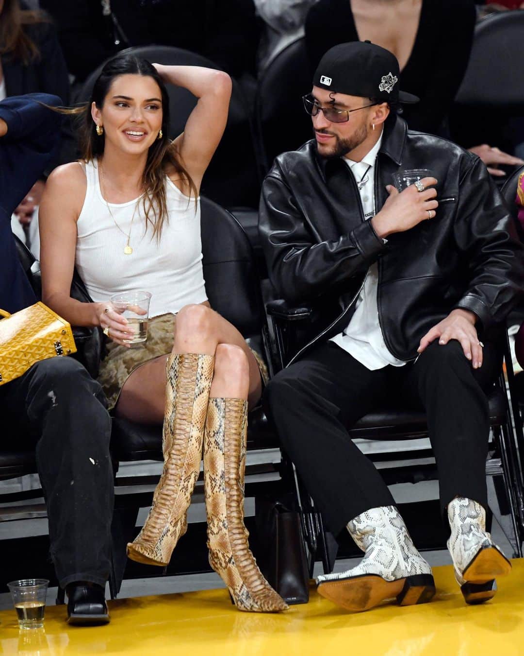 E! Onlineさんのインスタグラム写真 - (E! OnlineInstagram)「Alley-OOP 👀 Kendall Jenner and Bad Bunny were spotted courtside at the Lakers vs. Warriors game amid their rumored romance. (📷: Getty)」5月14日 6時59分 - enews