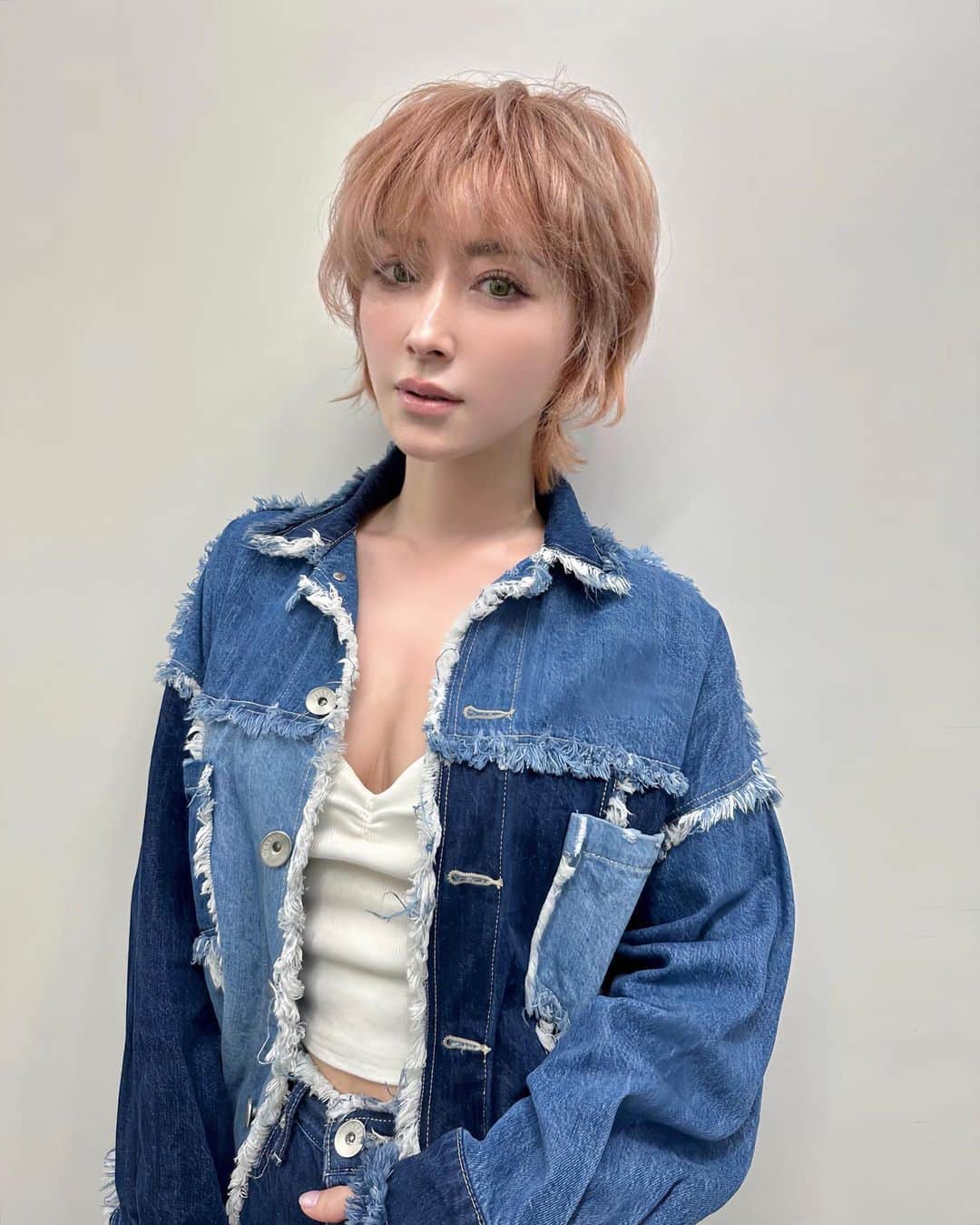 美咲あいりのインスタグラム：「_ 𝑆ℎ𝑒𝑟𝑏𝑒𝑡 𝑜𝑟𝑎𝑛𝑔𝑒 🍊 @kei0926  ⁡ #hair #shorthair #sherbetorange」