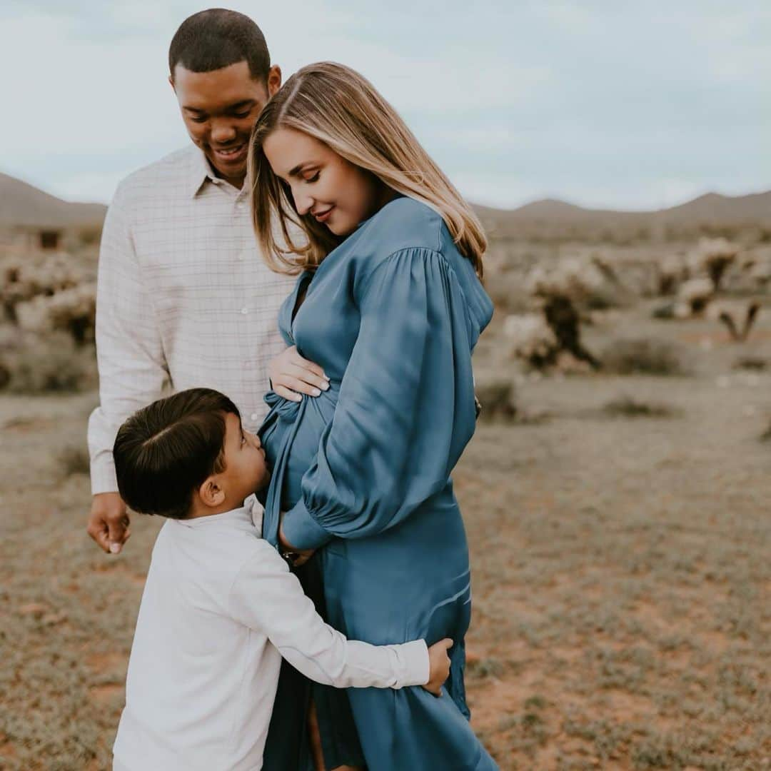 アディソン・ラッセルさんのインスタグラム写真 - (アディソン・ラッセルInstagram)「Happy Mothers Day to the most special woman in my life! You make my world go round🤍」5月14日 17時19分 - addison_russell