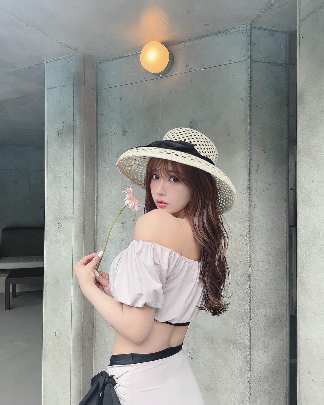 三上悠亜さんのインスタグラム写真 - (三上悠亜Instagram)「MISTREASSの水着 ついに本日20:00発売です🤍 本当にこだわっ