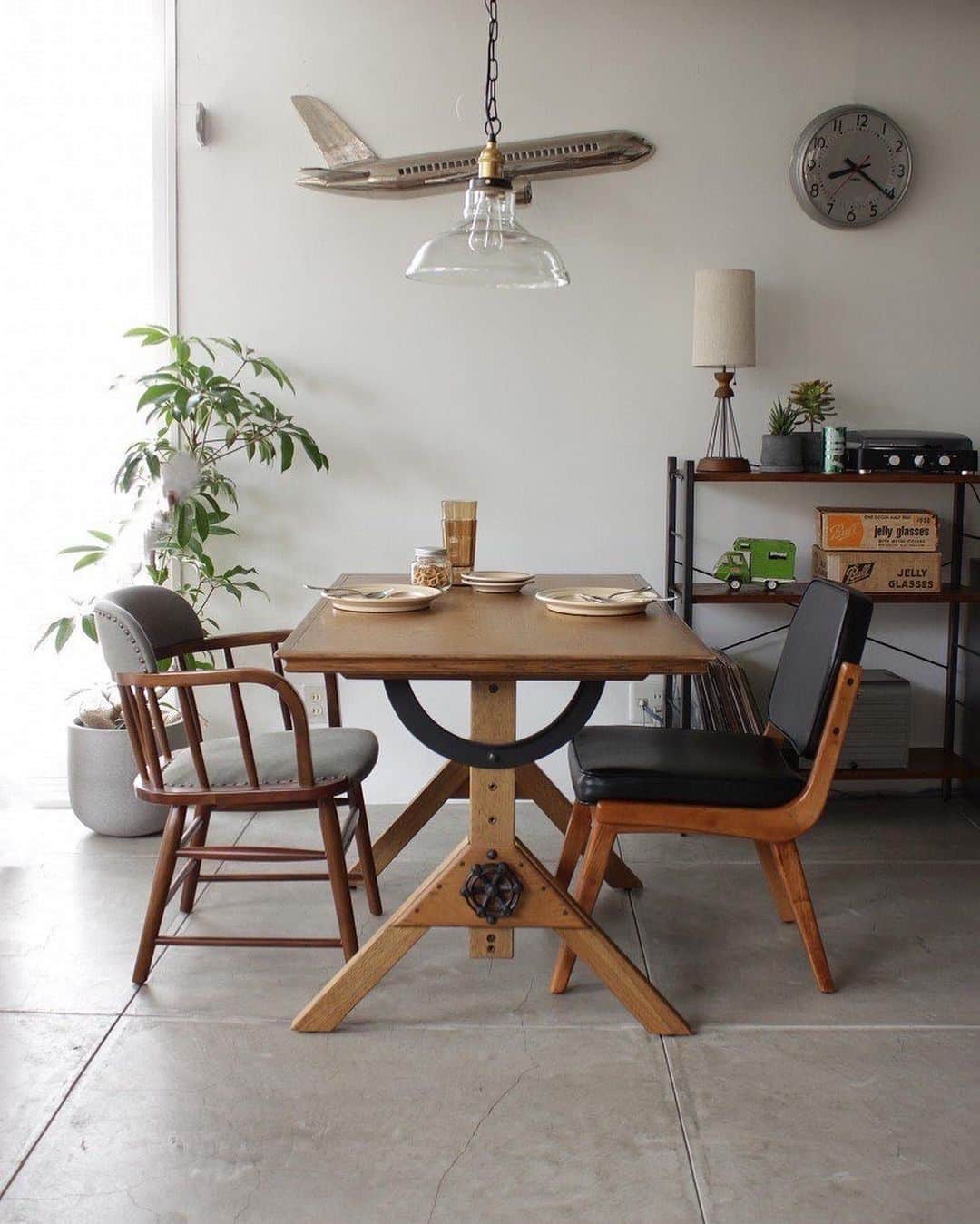ACME Furnitureのインスタグラム